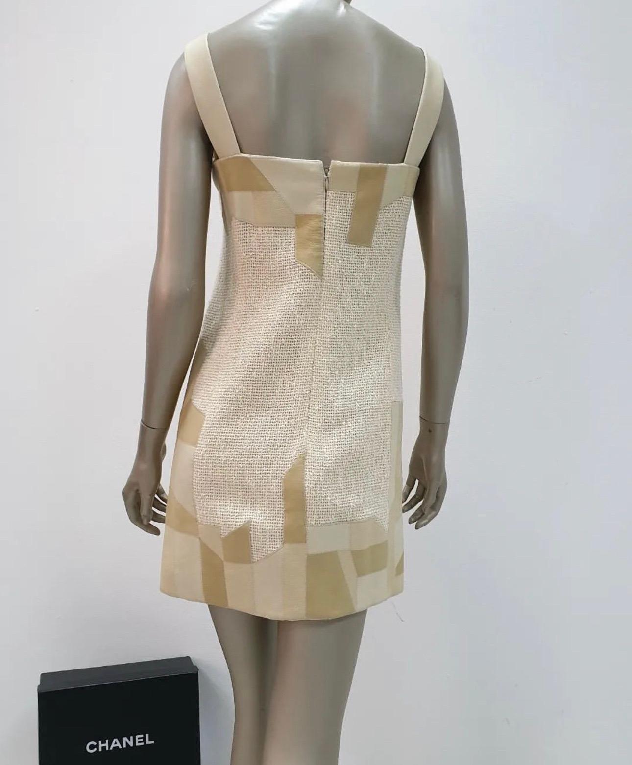 Chanel Spring 2010 Beige Tweed Leather Parts Dress In Excellent Condition For Sale In Krakow, PL