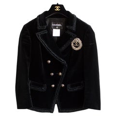 Chanel Spring 2010 Black Velvet Gold Beaded CC Crest 10P Jacket