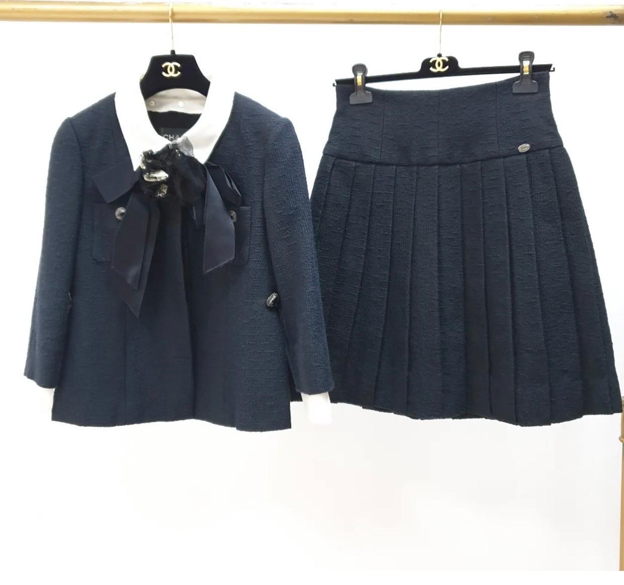 Chanel Primavera 2010 Gonna con fiocco Giacca Abito Sz.36, Gonna Sz.38 in vendita