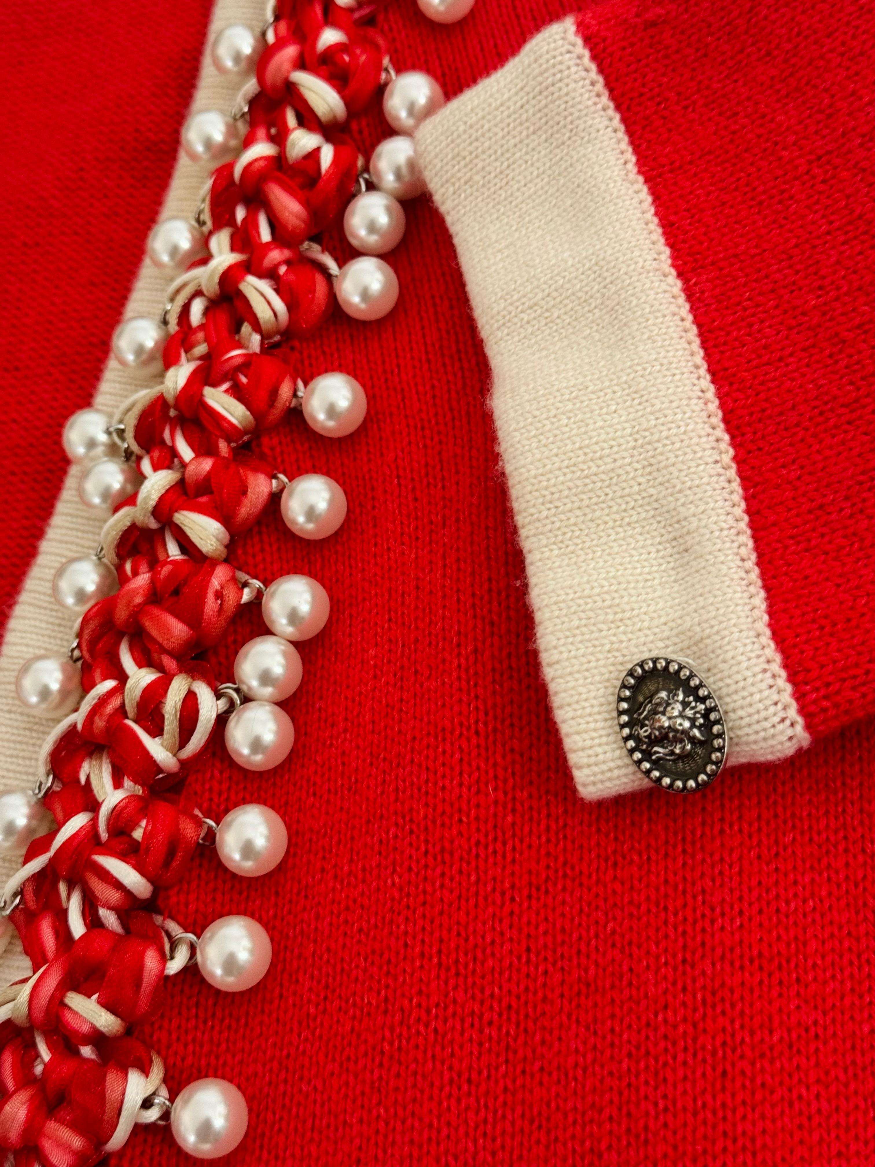 Cardigan en cachemire brodé de fausses perles Chanel printemps 2010  Excellent état - En vente à PARIS, FR