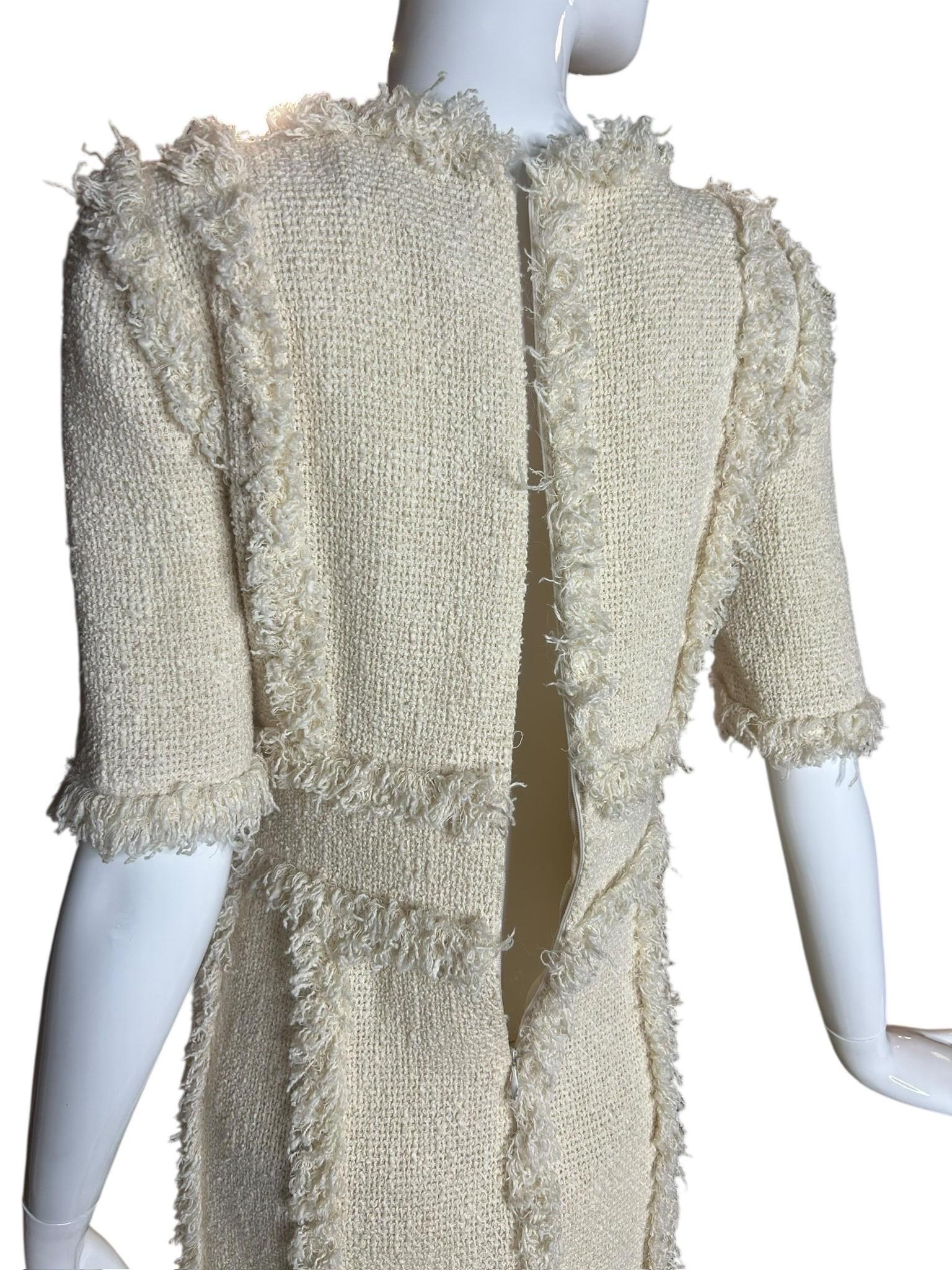 Chanel Printemps 2010 Mini robe bouclée ivoire avec bordures à franges - Echantillon Taille 38 en vente 6