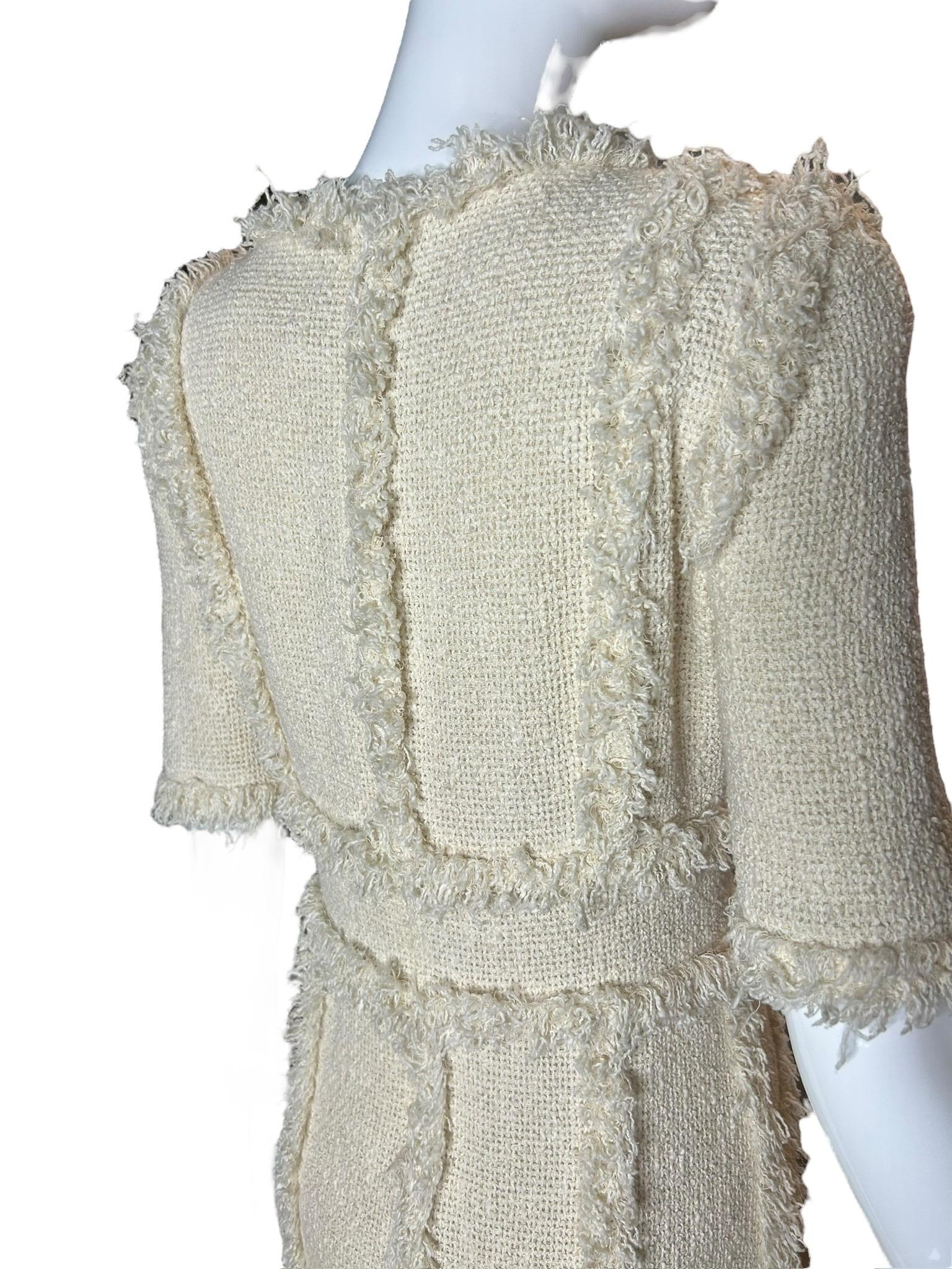 Chanel Printemps 2010 Mini robe bouclée ivoire avec bordures à franges - Echantillon Taille 38 en vente 4
