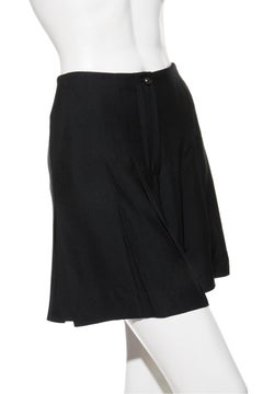 Chanel Spring 2012 Black Silk Pleated Shorts FR 38 (US 6)
