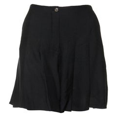 Chanel Spring 2012 Black Silk Pleated Shorts FR 38 (US 6)