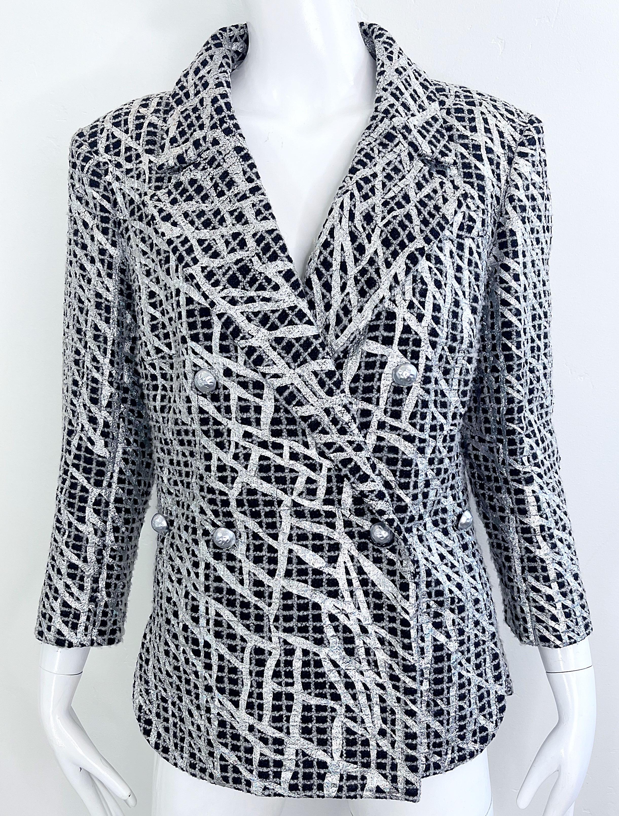 Chanel Spring 2012 Karl Lagerfeld Black White Silver Size 44 Hand Painted Blazer For Sale 12
