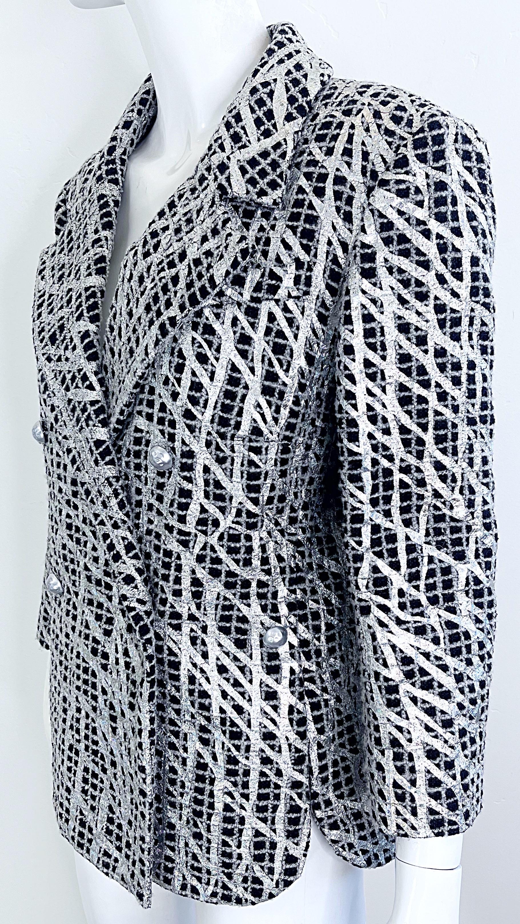 Chanel Spring 2012 Karl Lagerfeld Black White Silver Size 44 Hand Painted Blazer For Sale 4