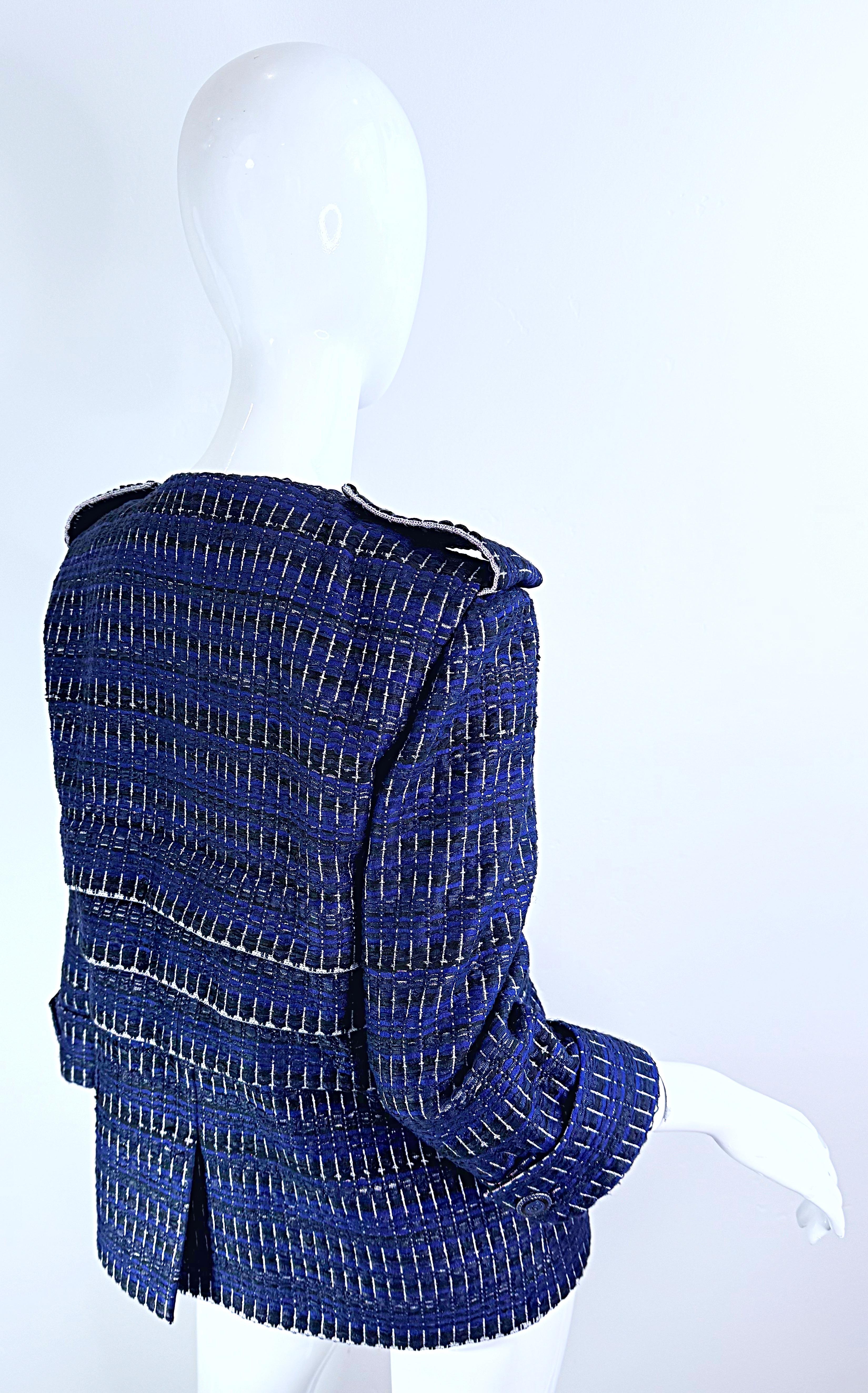 Chanel Spring 2016 Navy Blue Fantasy Tweed Size 42 Metallic Jacket For Sale 11