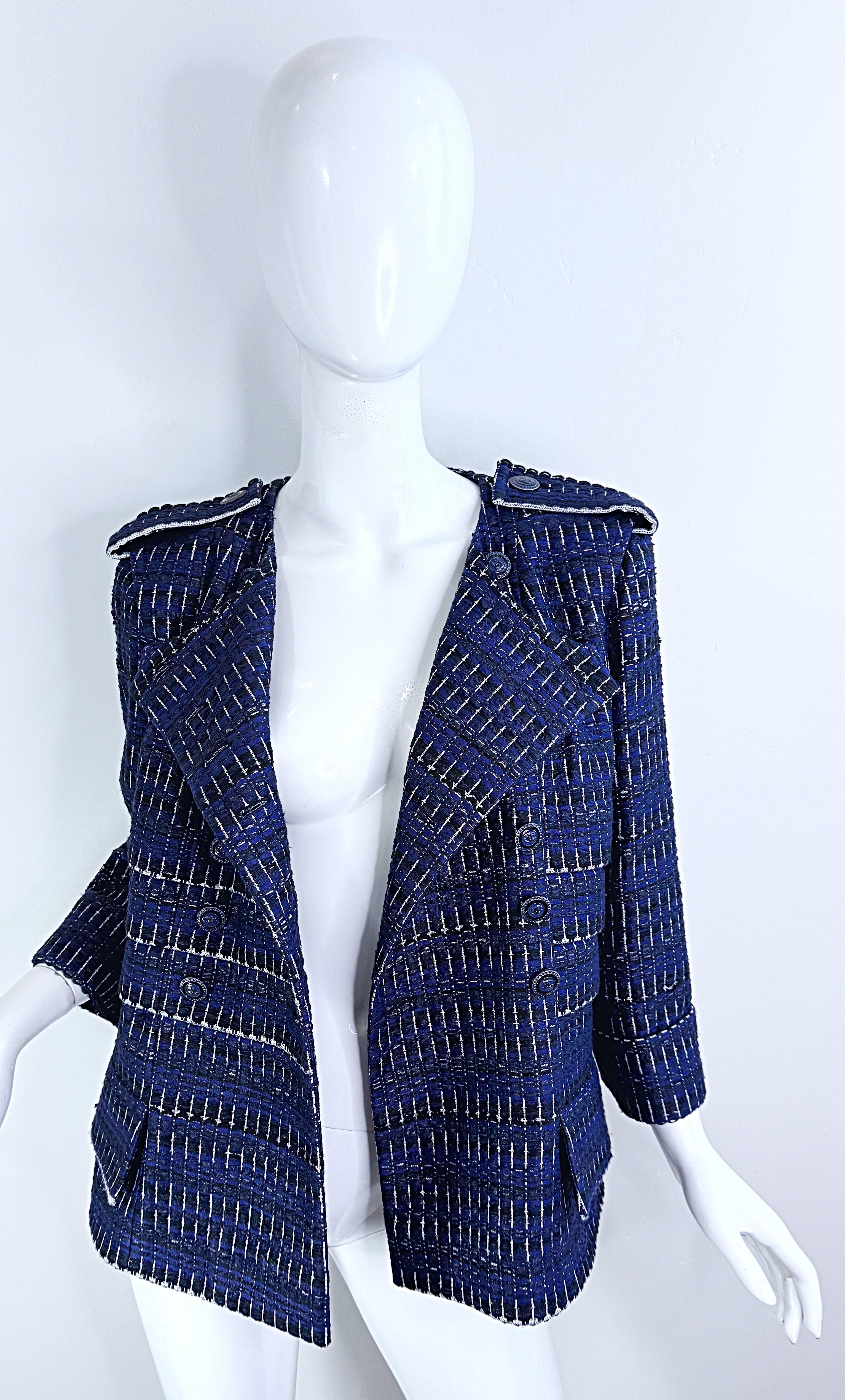Chanel Spring 2016 Navy Blue Fantasy Tweed Size 42 Metallic Jacket For Sale 14