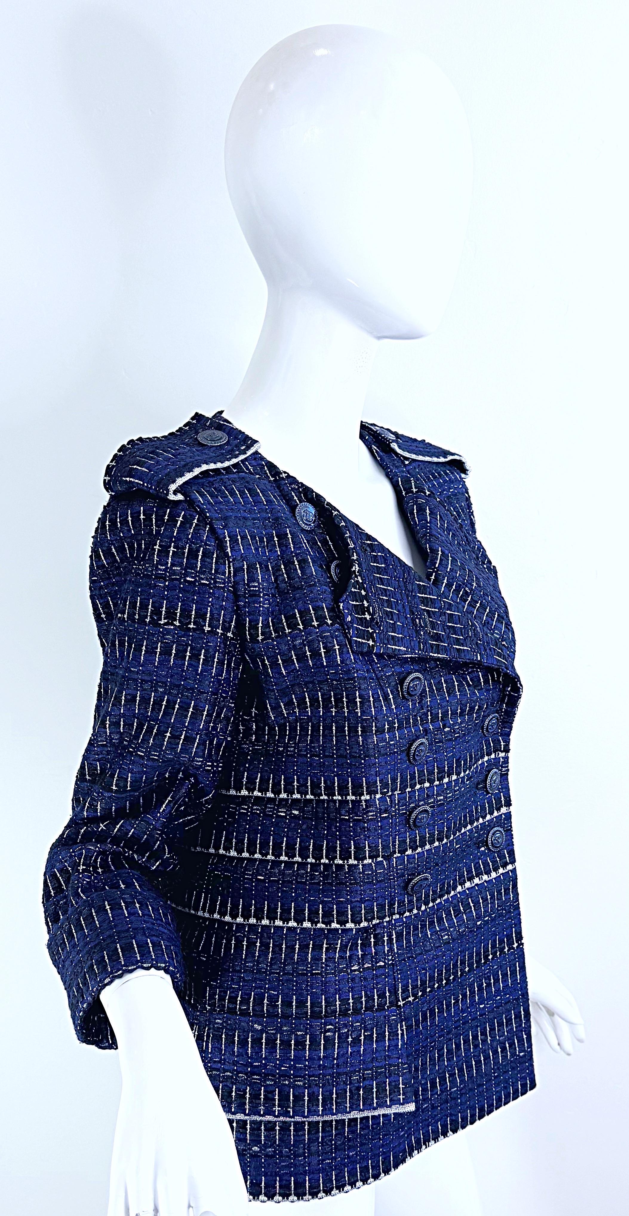 Chanel Spring 2016 Navy Blue Fantasy Tweed Size 42 Metallic Jacket For Sale 15