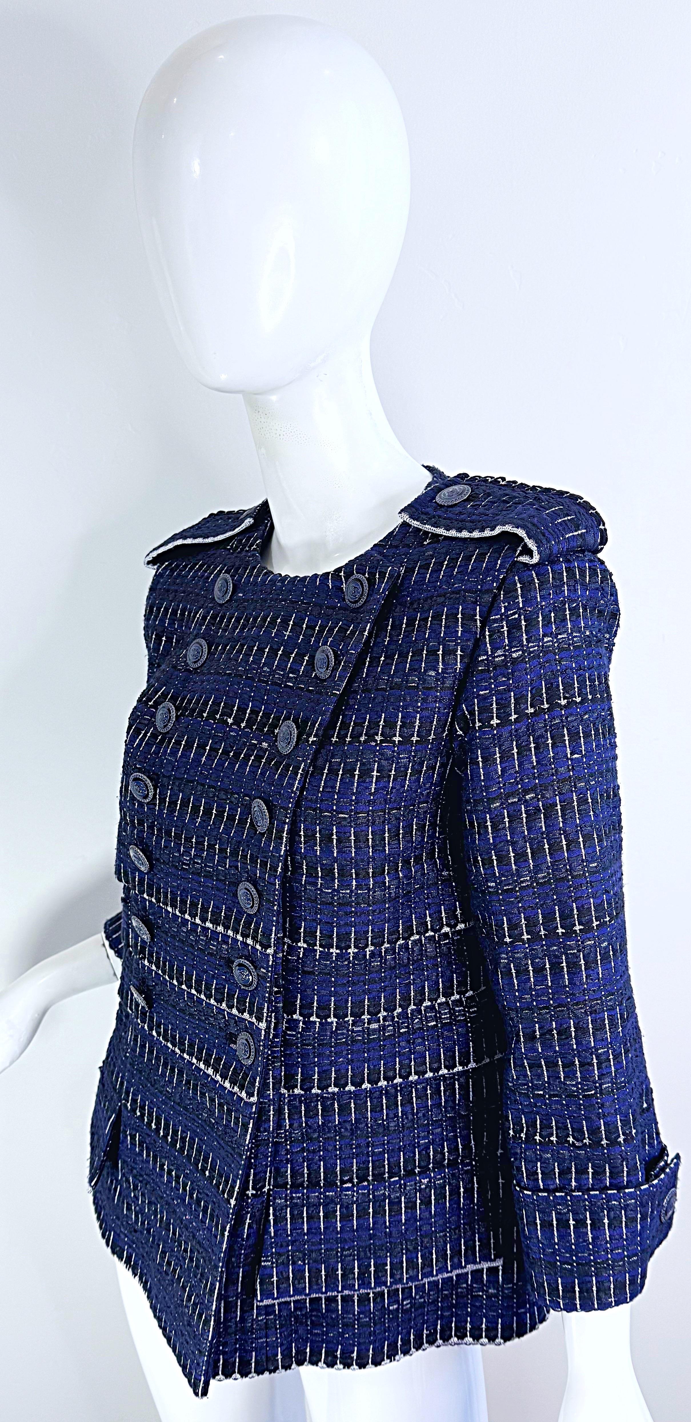 Chanel Spring 2016 Navy Blue Fantasy Tweed Size 42 Metallic Jacket For Sale 4