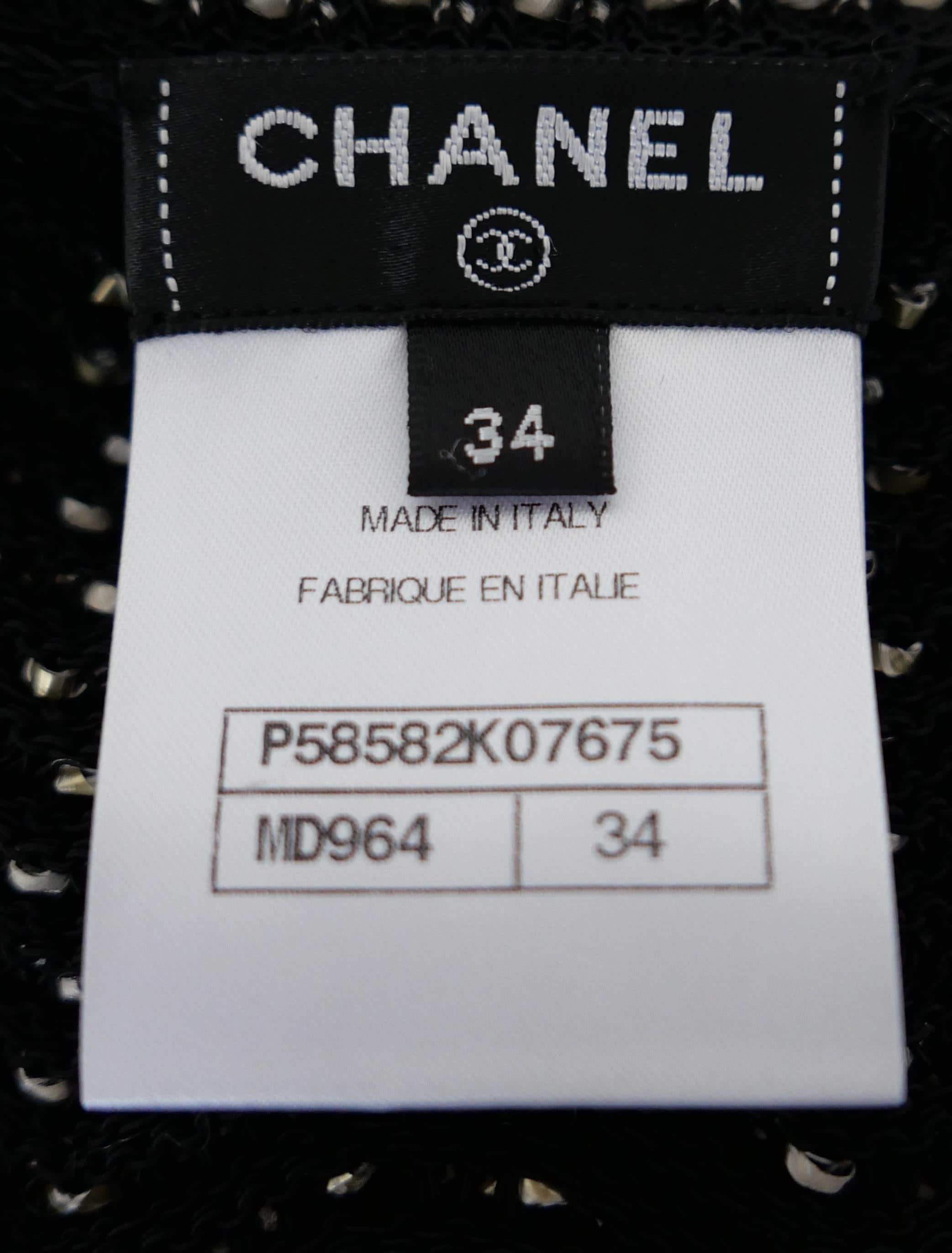 Chanel Spring 2018 - Cardigan à manches volantées noir et or en vente 2