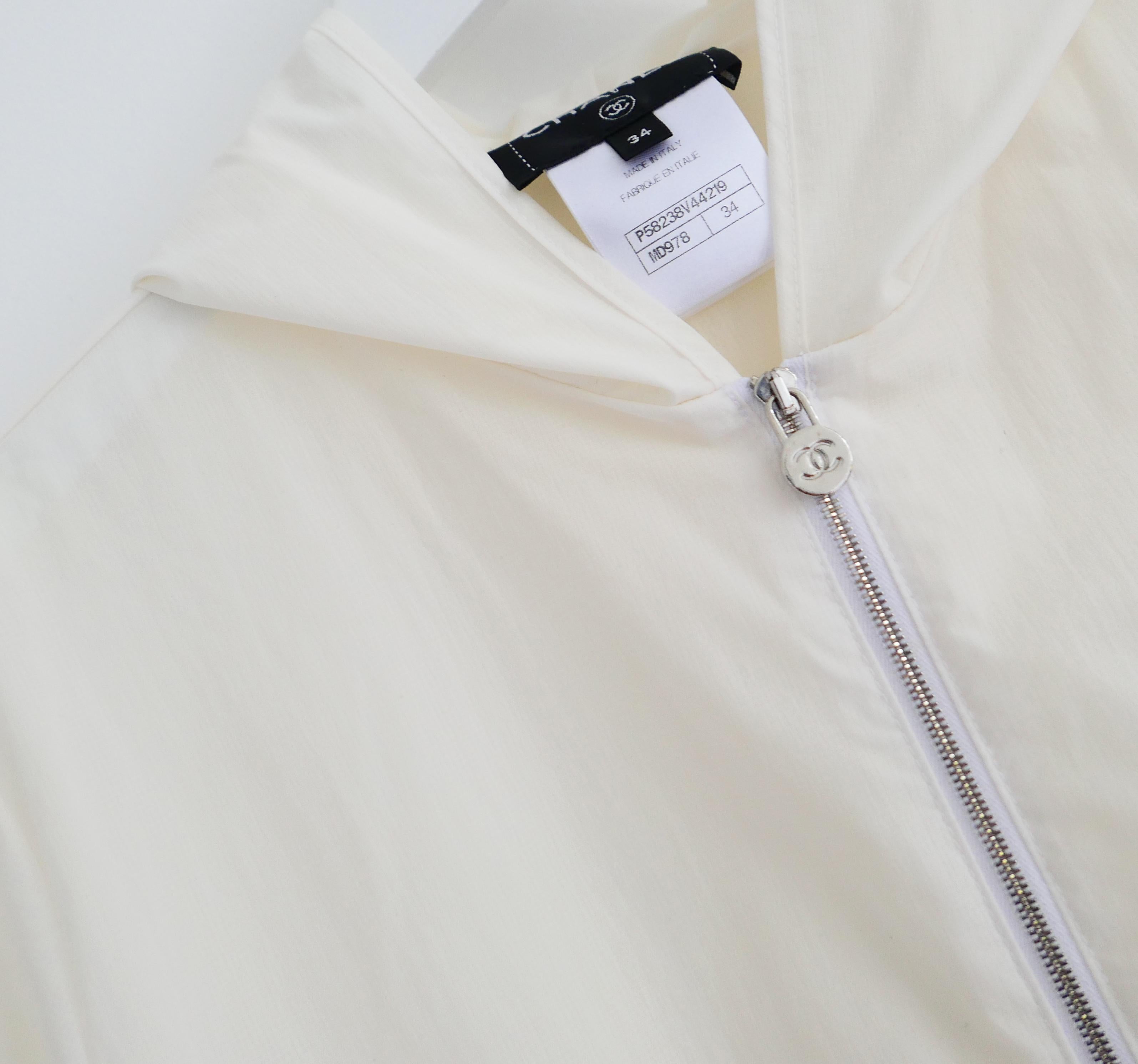 Chaqueta Cortavientos Chanel Primavera 2018 con Apliques CC en venta 1