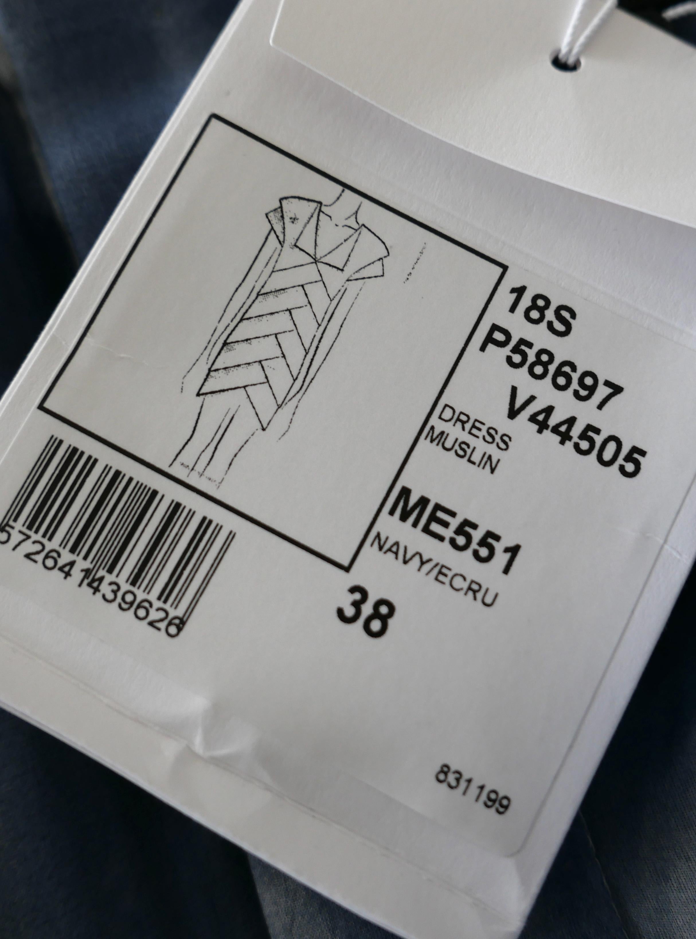 Chanel Spring 2018 - Mini robe en soie frangée imprimée ciel en vente 5