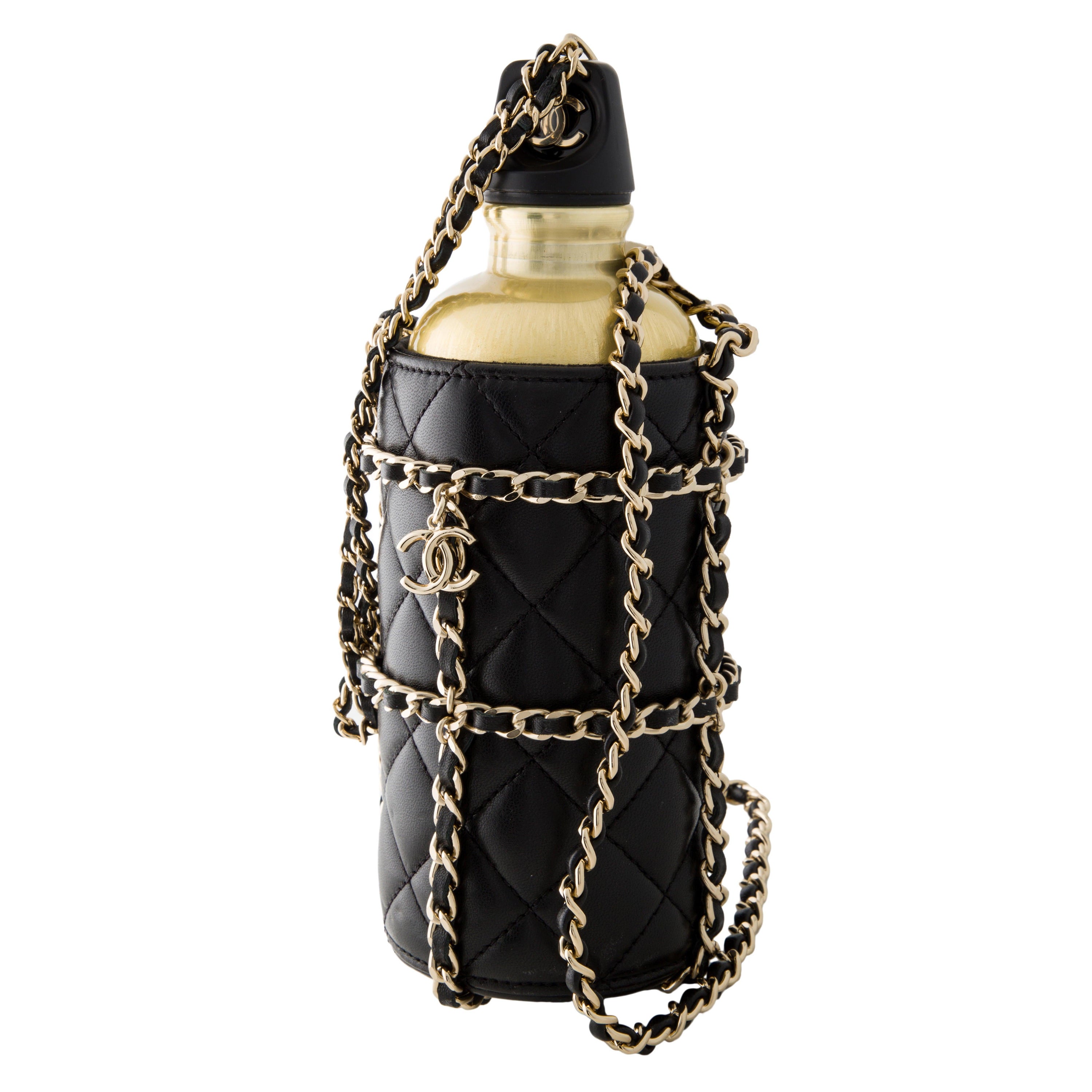 Chanel Spring 2019 Cruise Dubai Runway Water Bottle Crossbody Bag (sac à main avec bouteille d'eau) Excellent état - En vente à Miami, FL