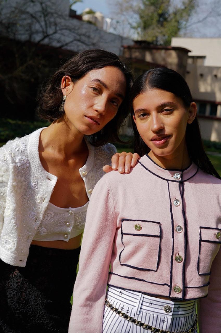 Chanel Spring 2021 White Embellished CC Pearl Cashmere 21P Crop Top 7