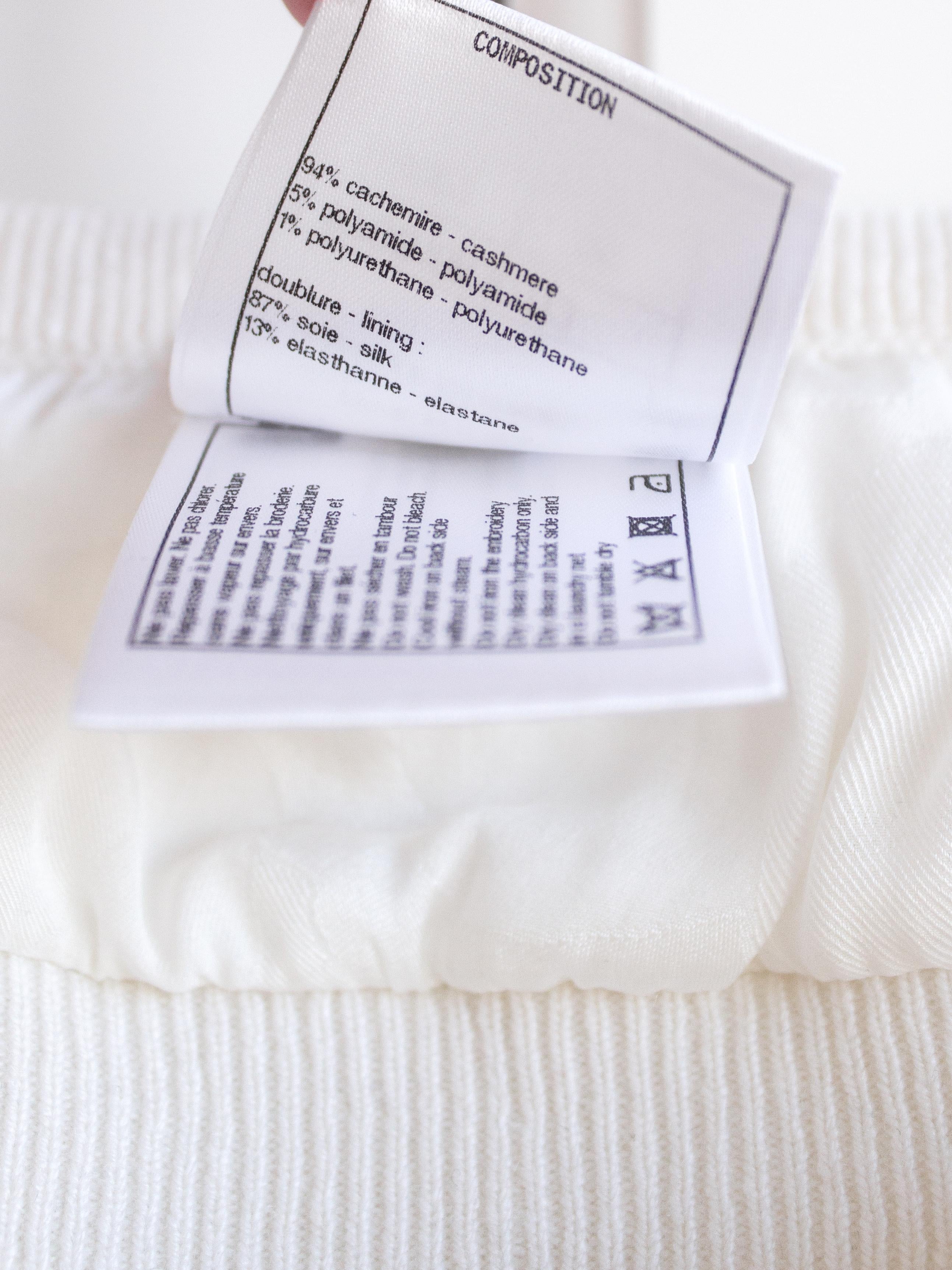 Chanel Spring 2021 White Embellished CC Pearl Cashmere 21P Crop Top 3