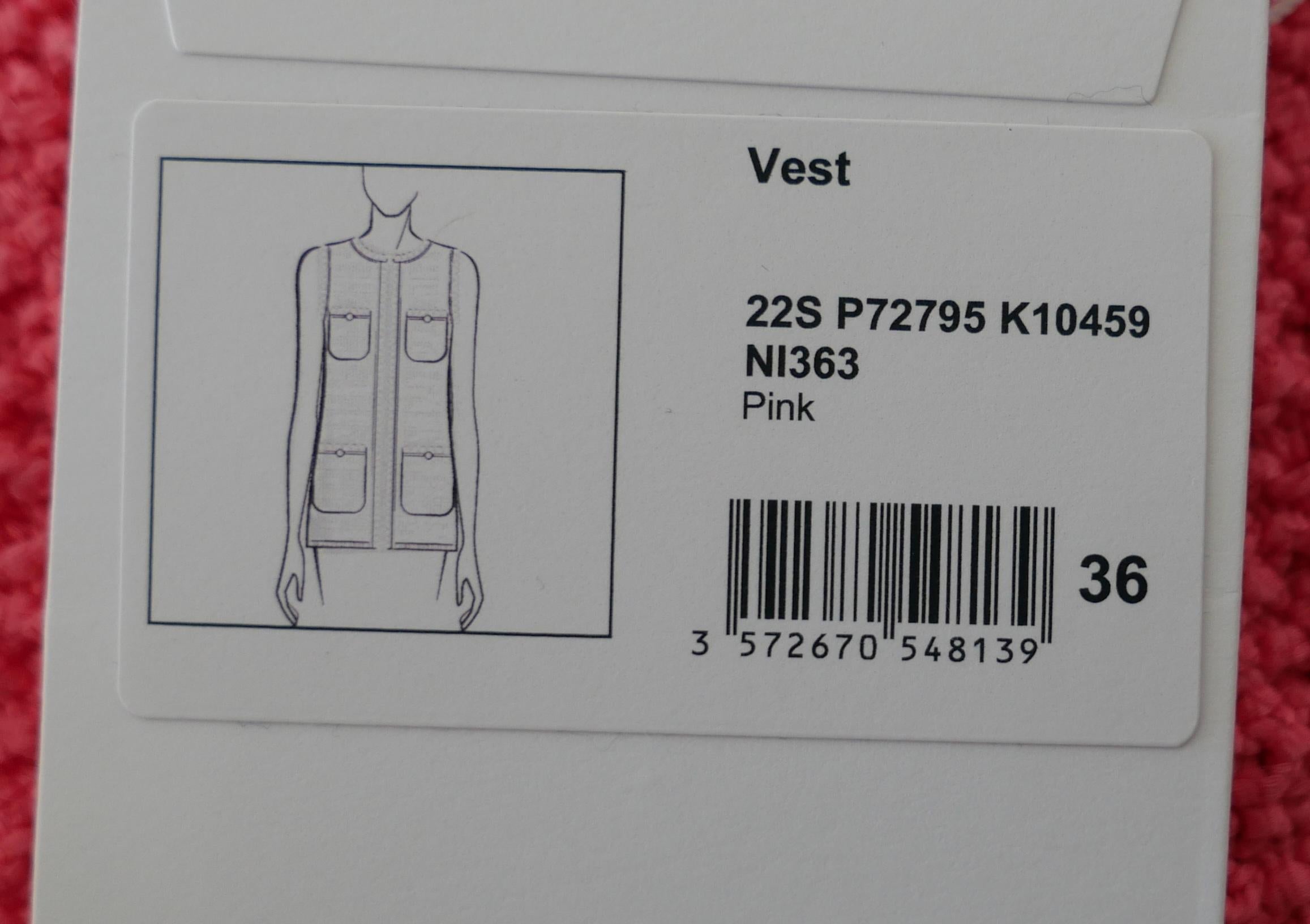 Chanel primavera 22S Giacca senza maniche in maglia rosa corallo in vendita 2