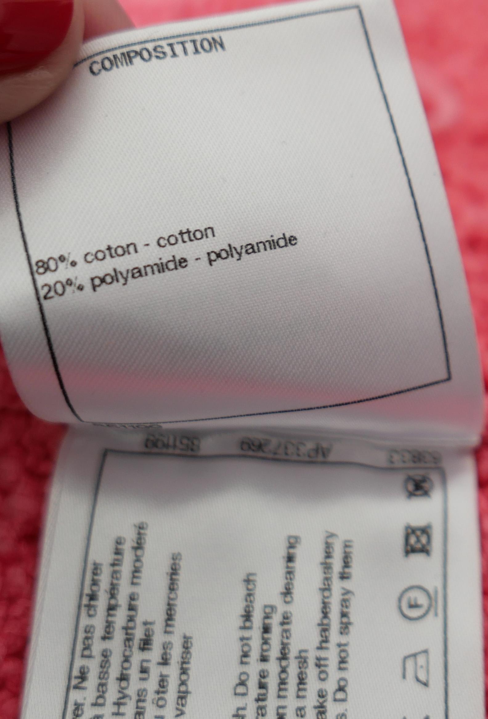 Chanel primavera 22S Giacca senza maniche in maglia rosa corallo in vendita 4