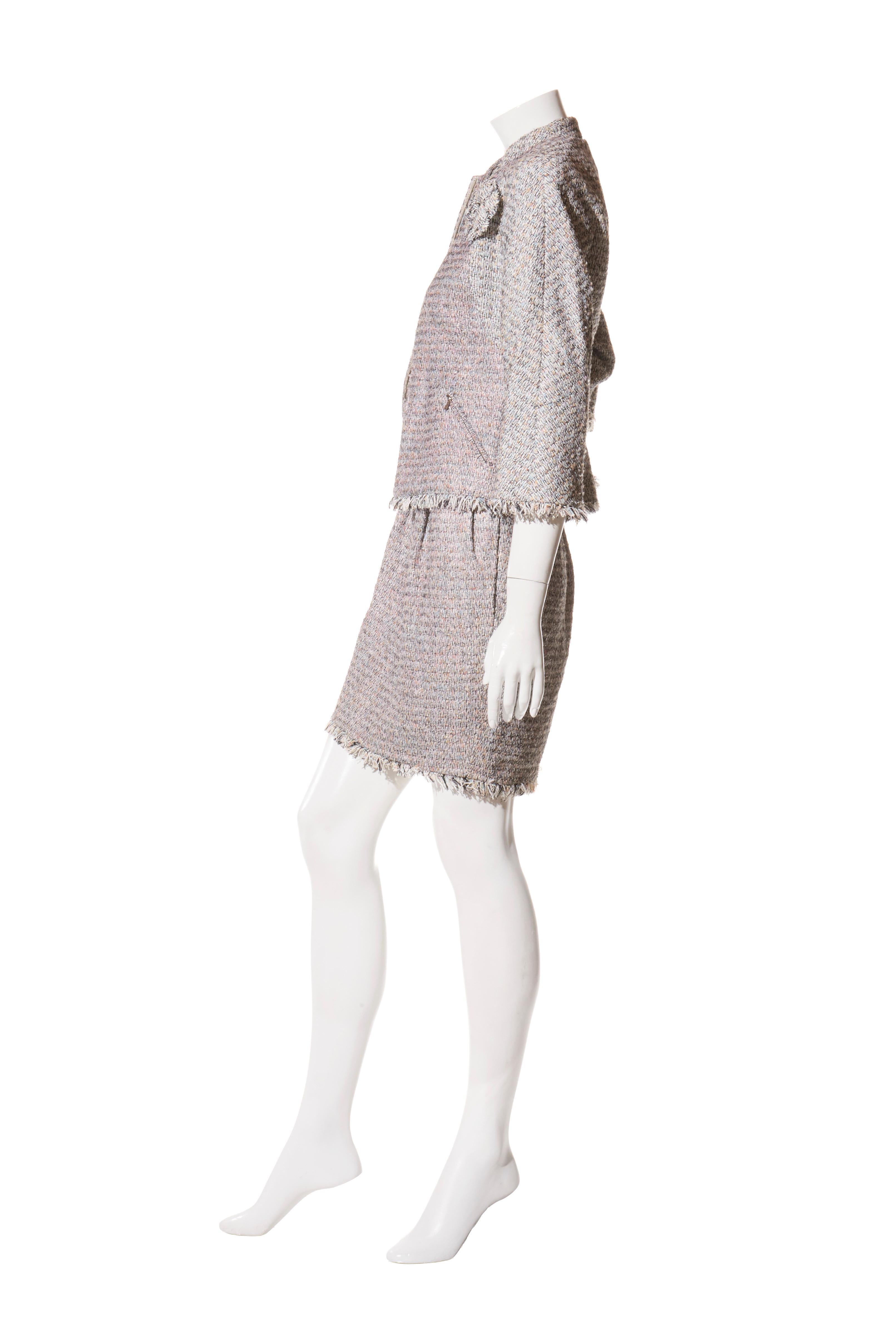 Chanel Primavera/Verano 2010 Conjunto de vestido y chaqueta de tweed en tonos pastel FR 36 / US 4 Gris en venta