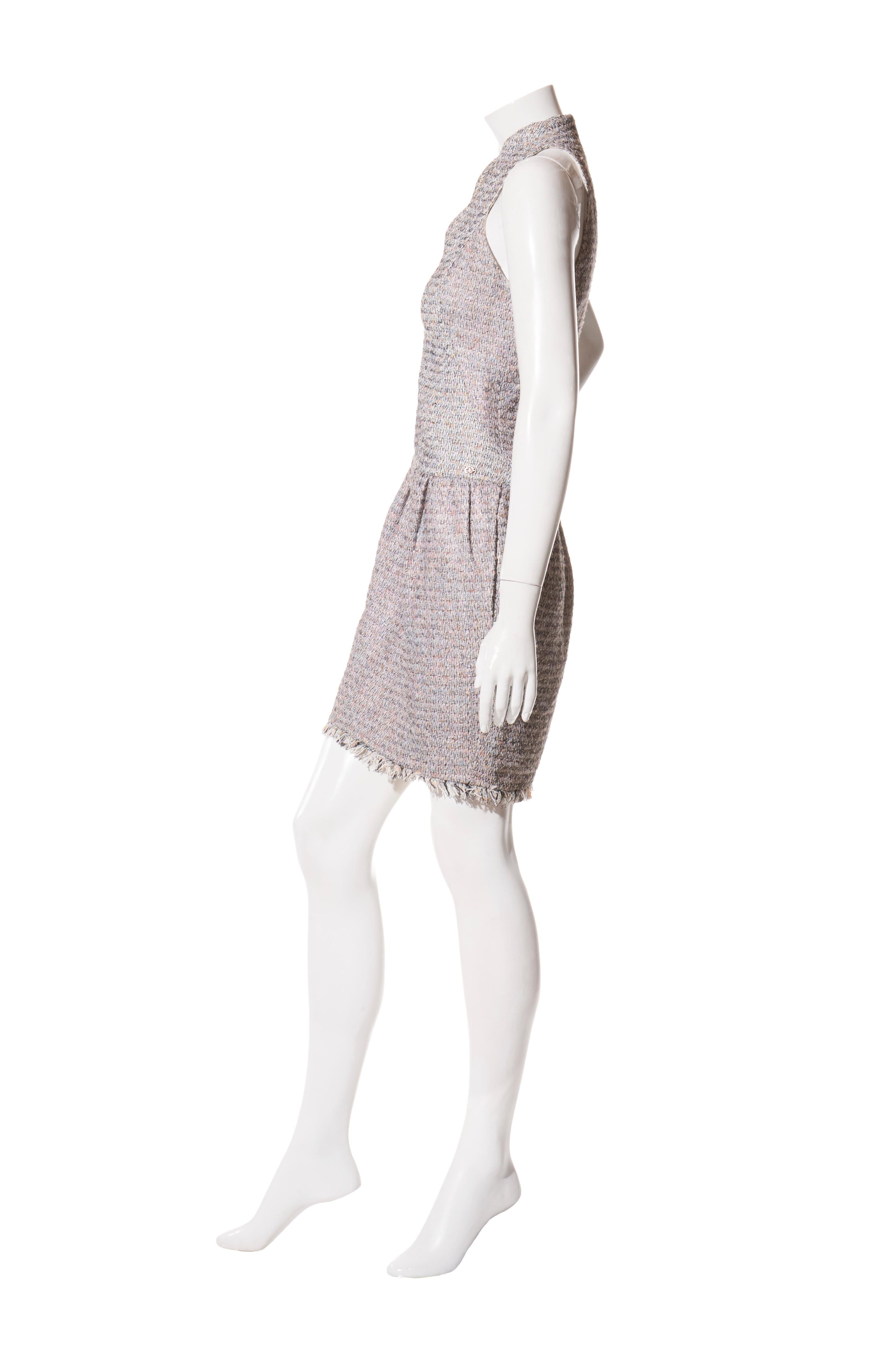 Chanel Primavera/Verano 2010 Conjunto de vestido y chaqueta de tweed en tonos pastel FR 36 / US 4 en venta 1