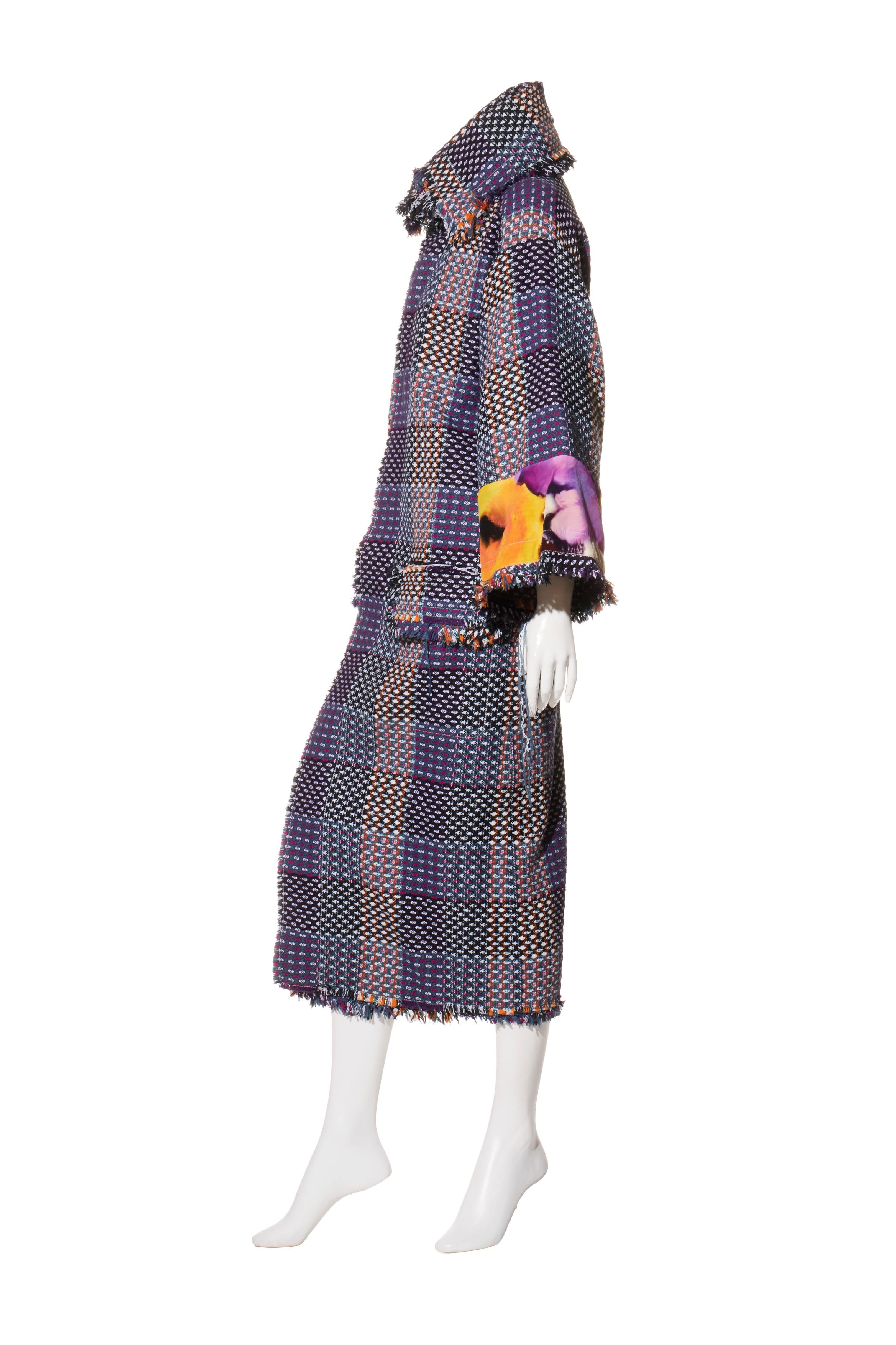Chanel Spring/Summer 2015 Runway Reversible Crepe de Chine & Tweed Coat Size 36 For Sale 1