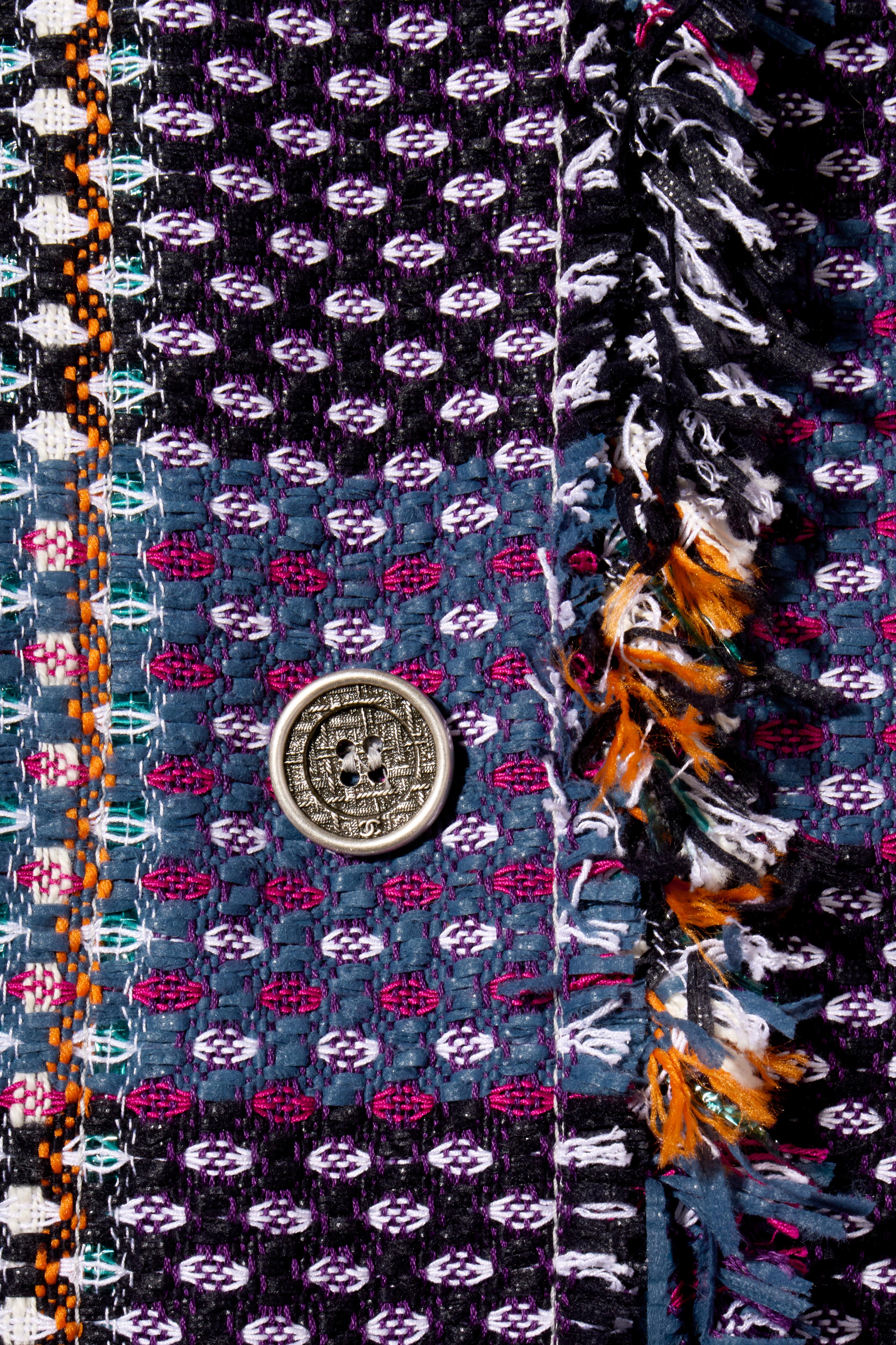 Chanel Spring/Summer 2015 Runway Reversible Crepe de Chine & Tweed Coat Size 36 For Sale 3