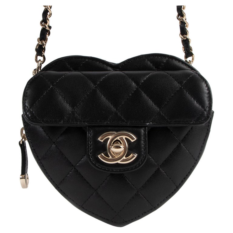 CHANEL HEART BAGS are Finally Here! Spring Summer 2022 CHANEL Heart Bag  REVIEW 