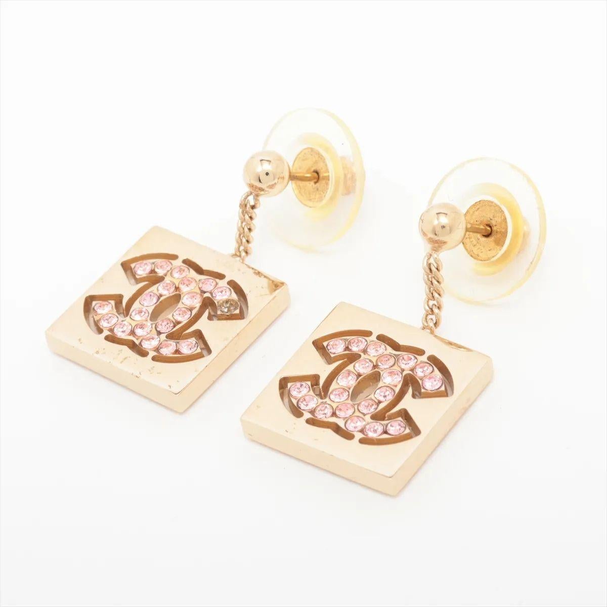 Chanel Square CC Logo Pink Rhinestone Dangle Earring Pour femmes en vente