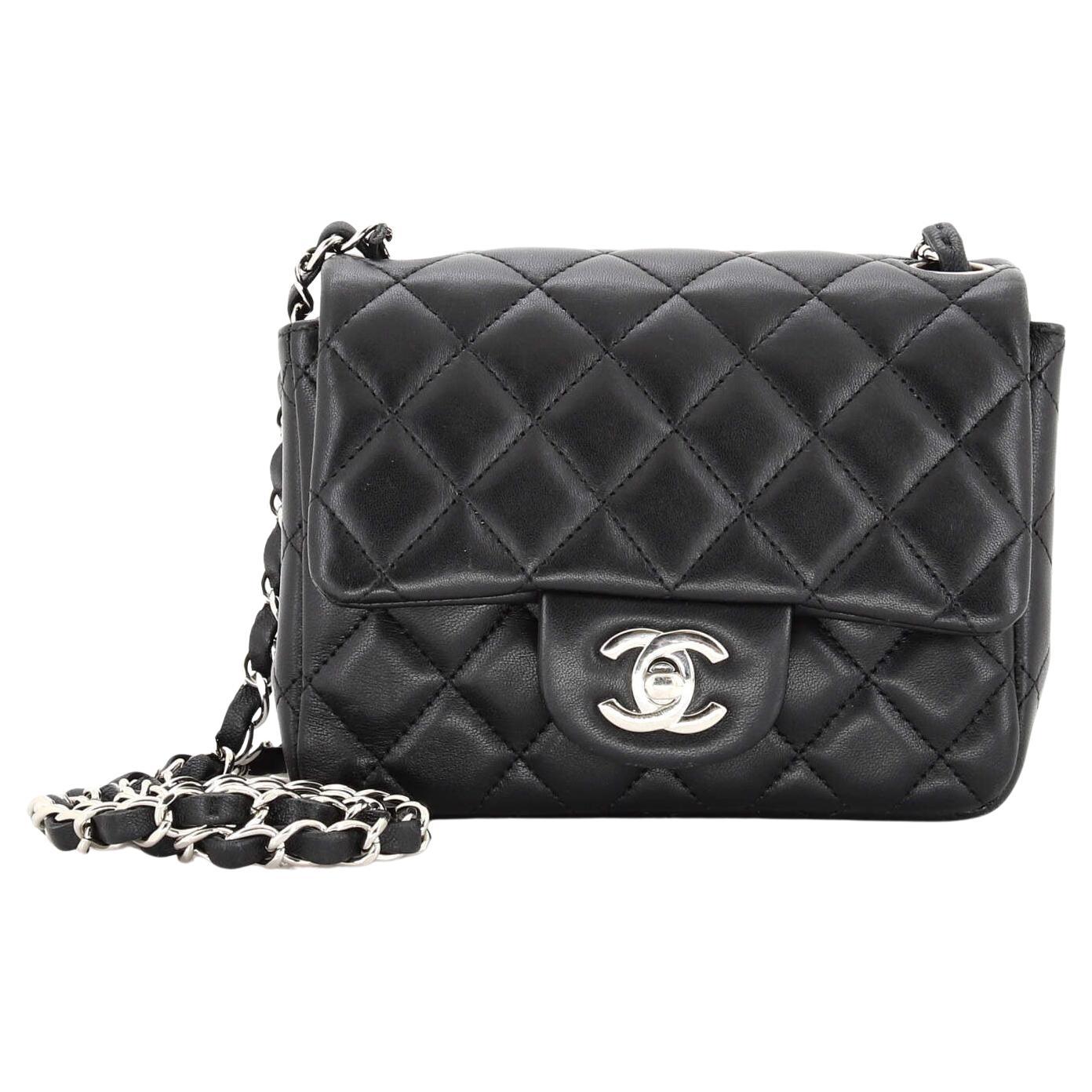 Limited Chanel 22A black lamb skin Chanel Vanity Case Bag With Chain FULL  SET