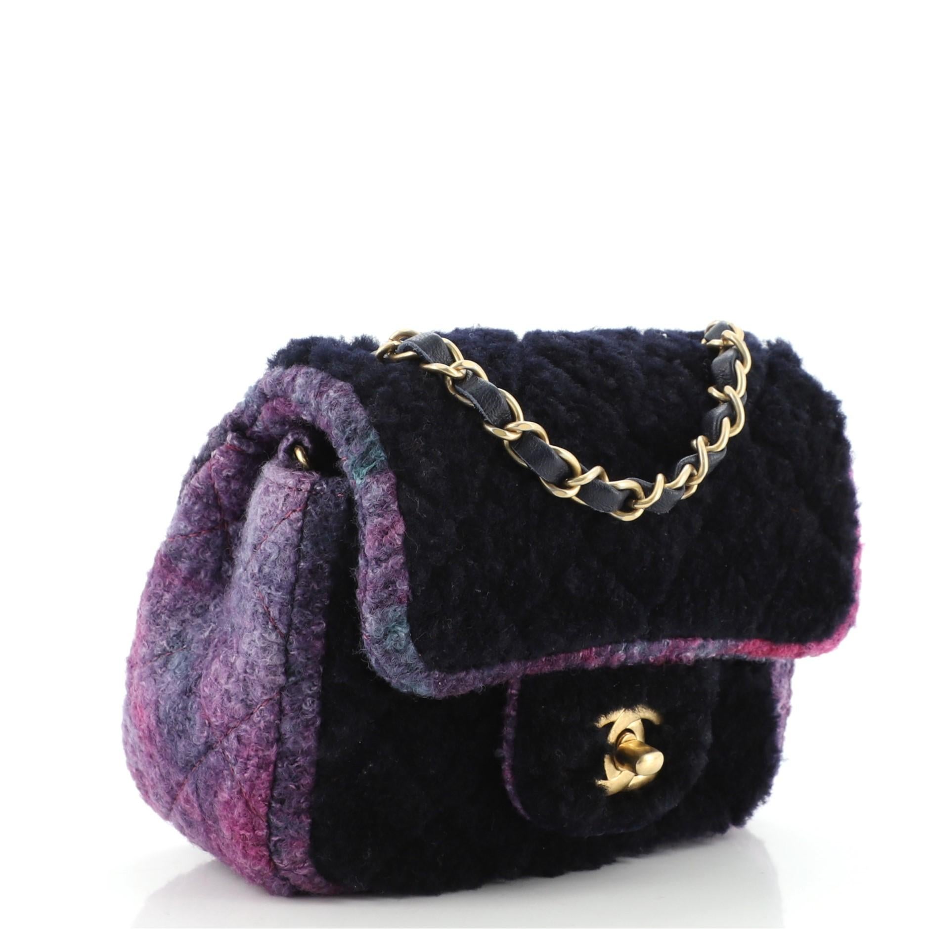 Chanel Quadratische klassische einzelne Klappe Tasche gesteppt Ombre Shearling Mini (Schwarz)