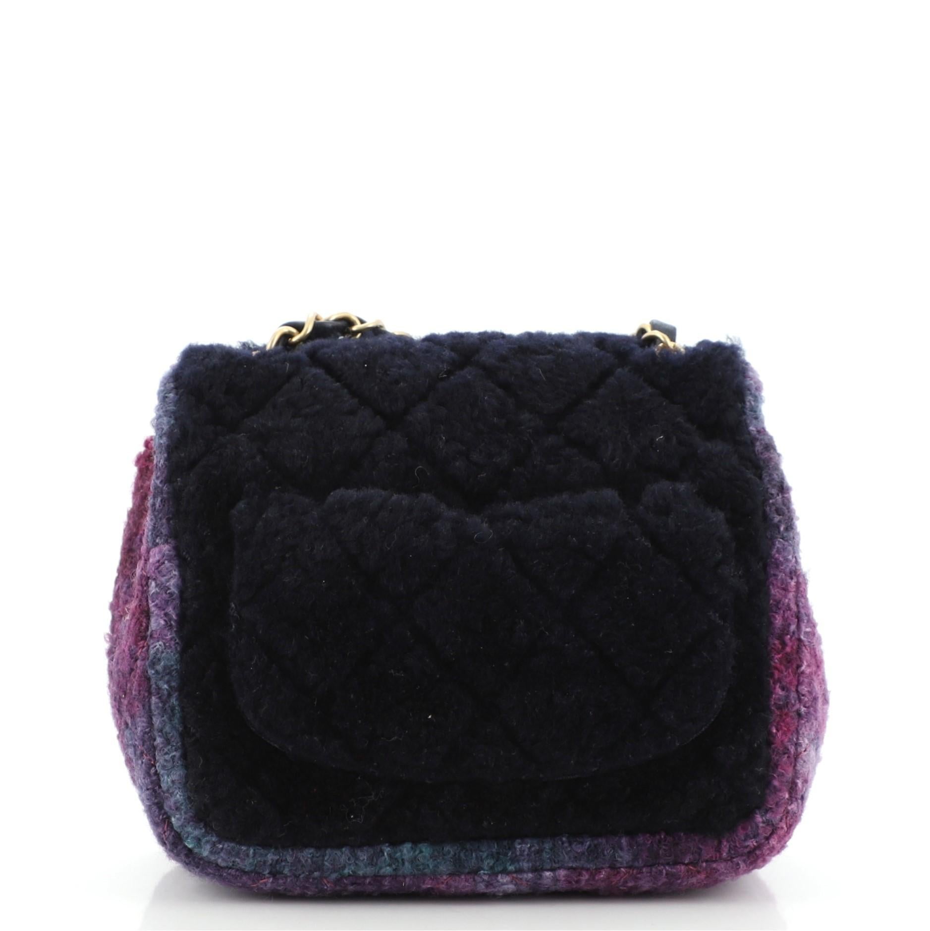 Chanel Quadratische klassische einzelne Klappe Tasche gesteppt Ombre Shearling Mini im Zustand „Gut“ in NY, NY