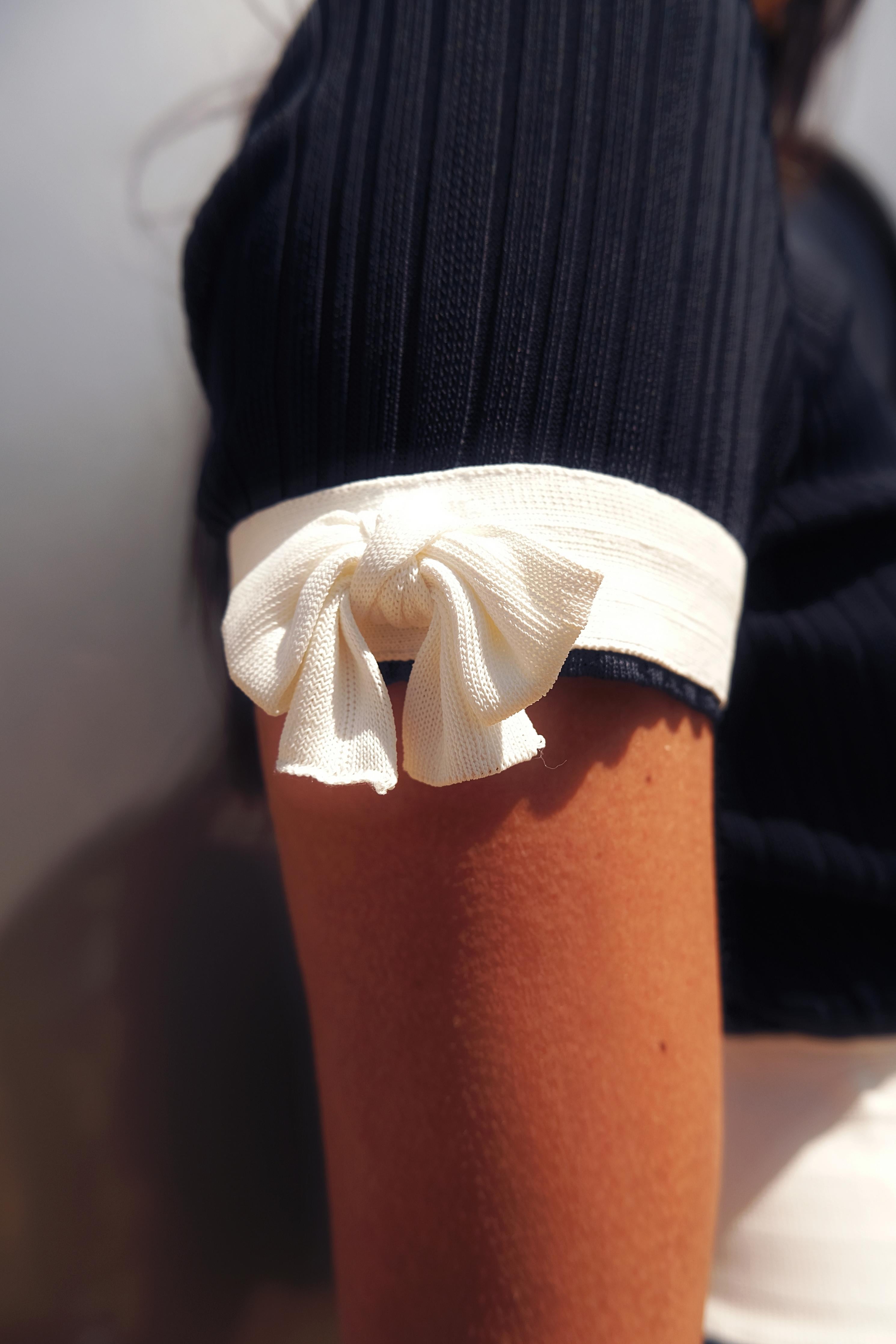 CHANEL SS 2014 Bow Detail Rib Knit Mini Dress For Sale 3