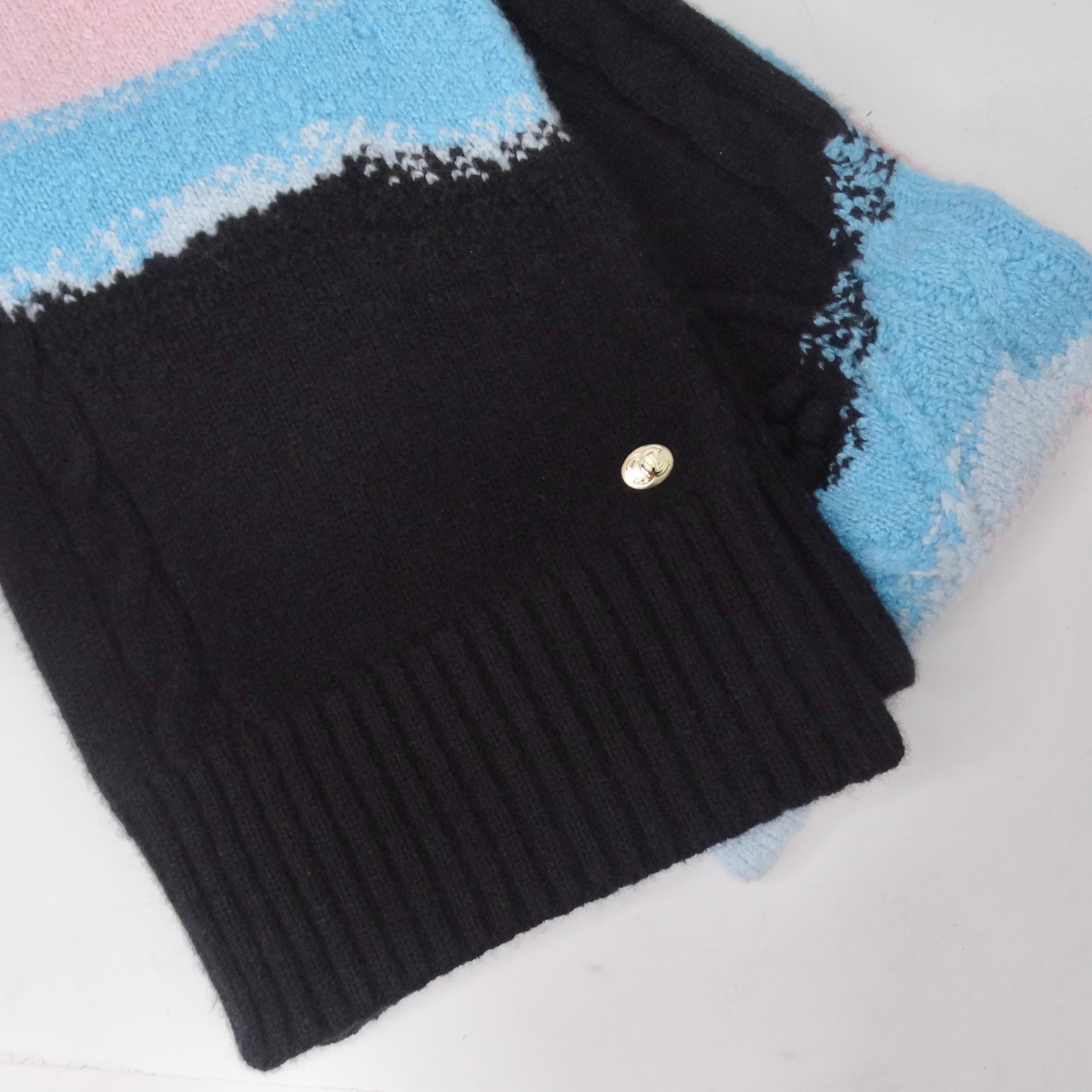 Chanel SS 2023 No 5 Écharpe en tricot de cachemire en vente 6