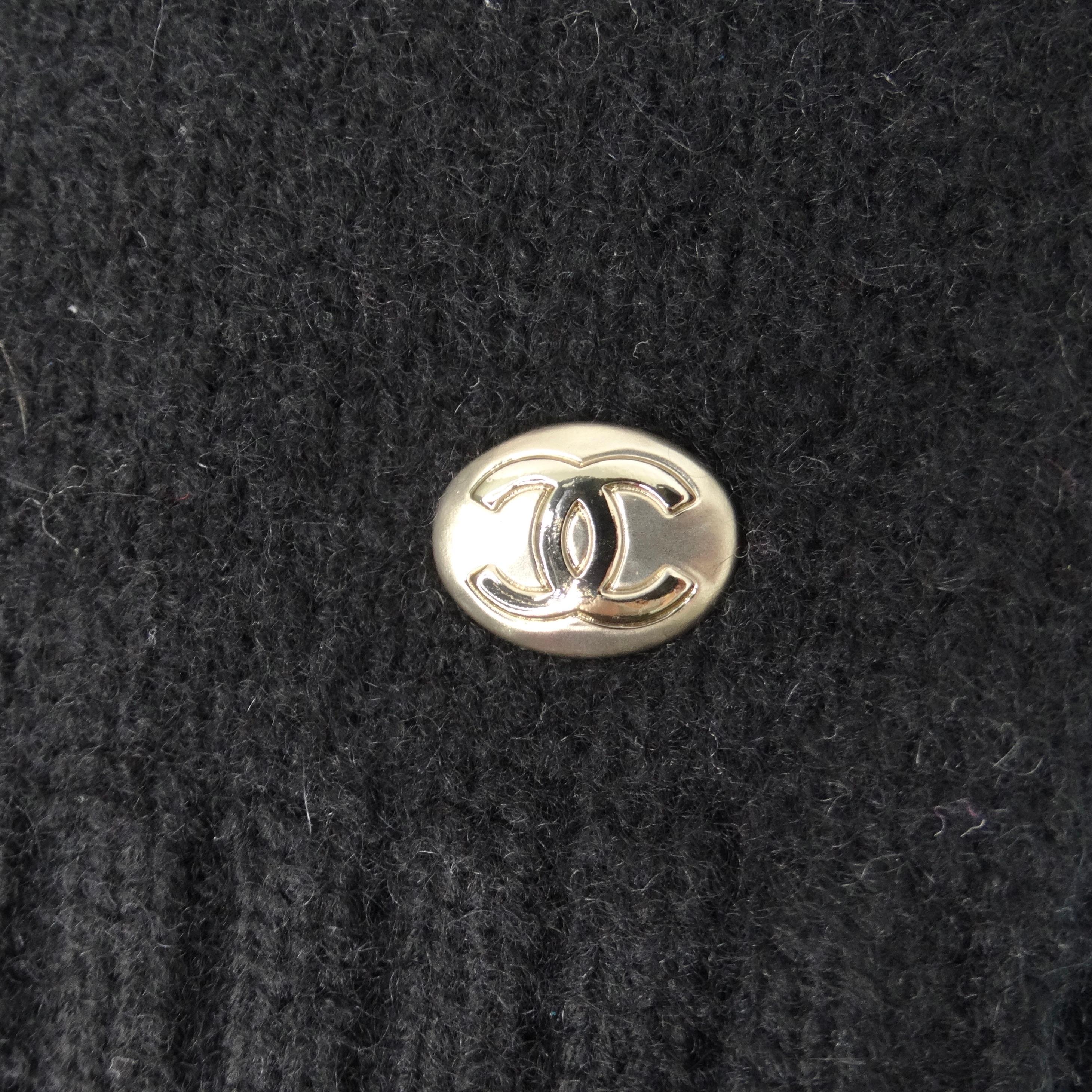 Chanel SS 2023 No 5 Cashmere Knit Scarf For Sale 4