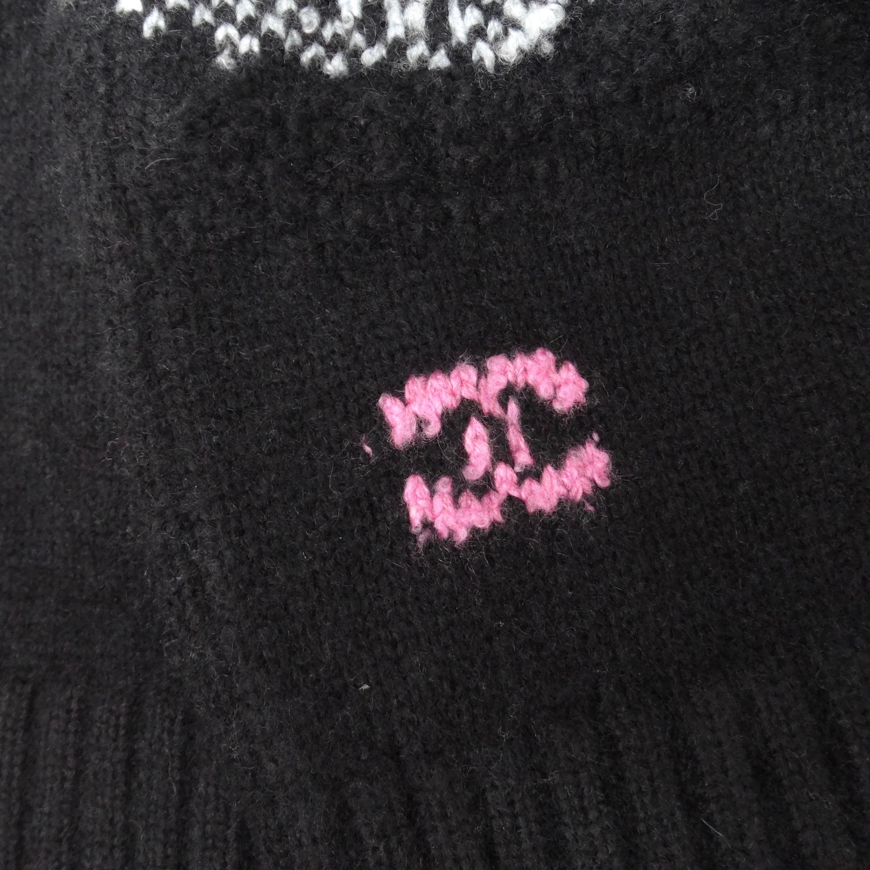 Chanel SS 2023 No 5 Écharpe en tricot de cachemire en vente 8