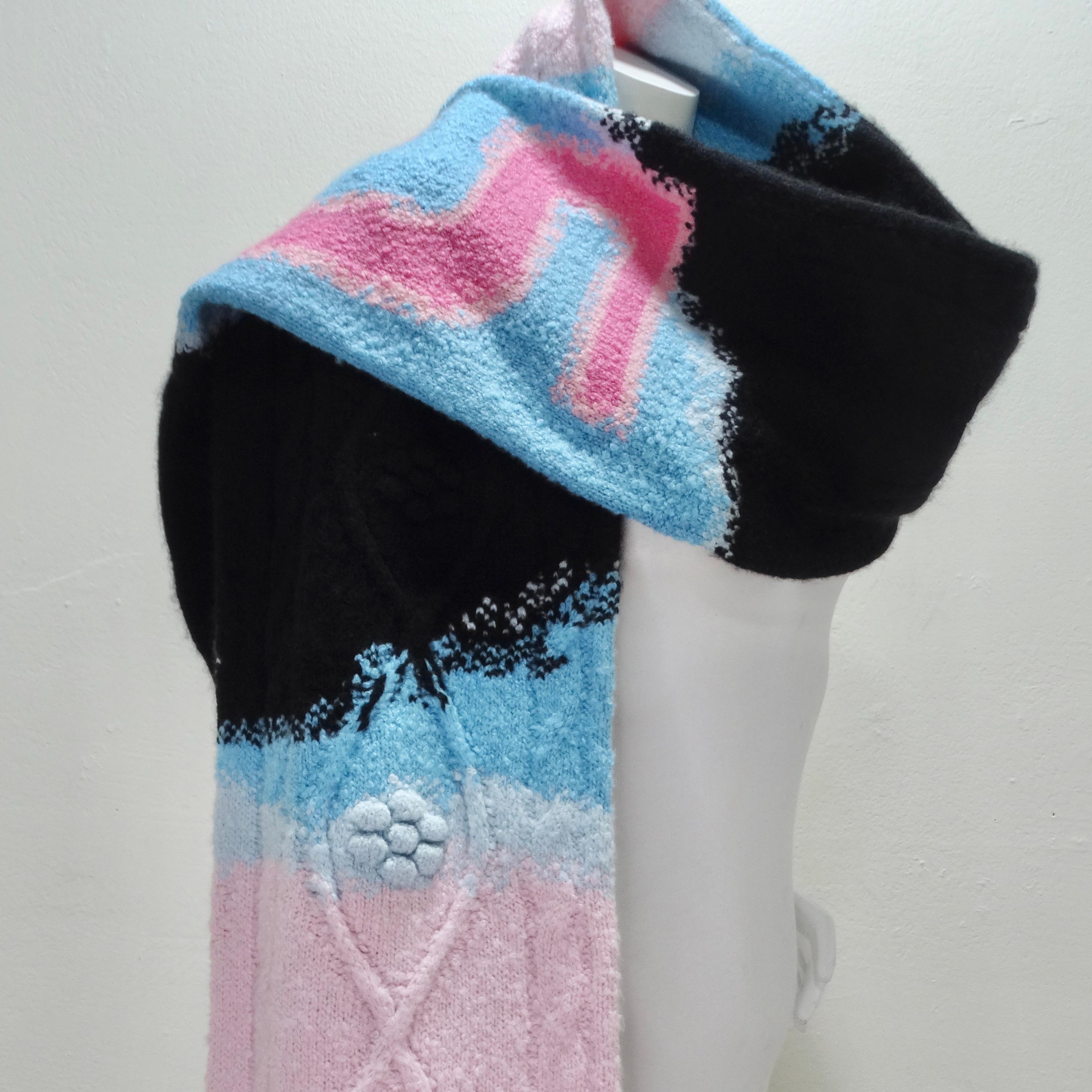 Chanel SS 2023 No 5 Cashmere Knit Scarf For Sale 2