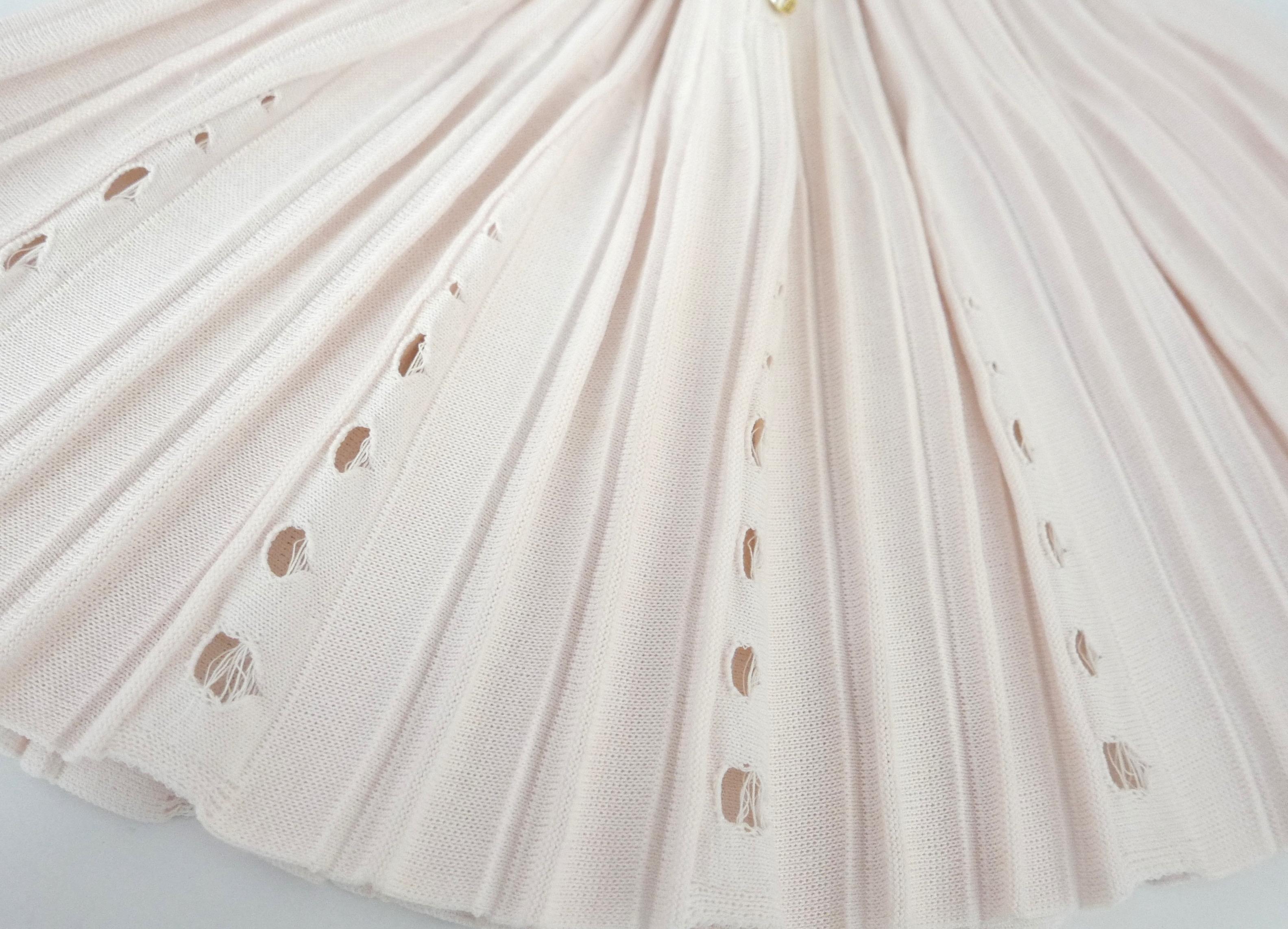 De las mujeres Chanel SS12 Top acampanado de punto rosa pálido con botones de perlas en venta