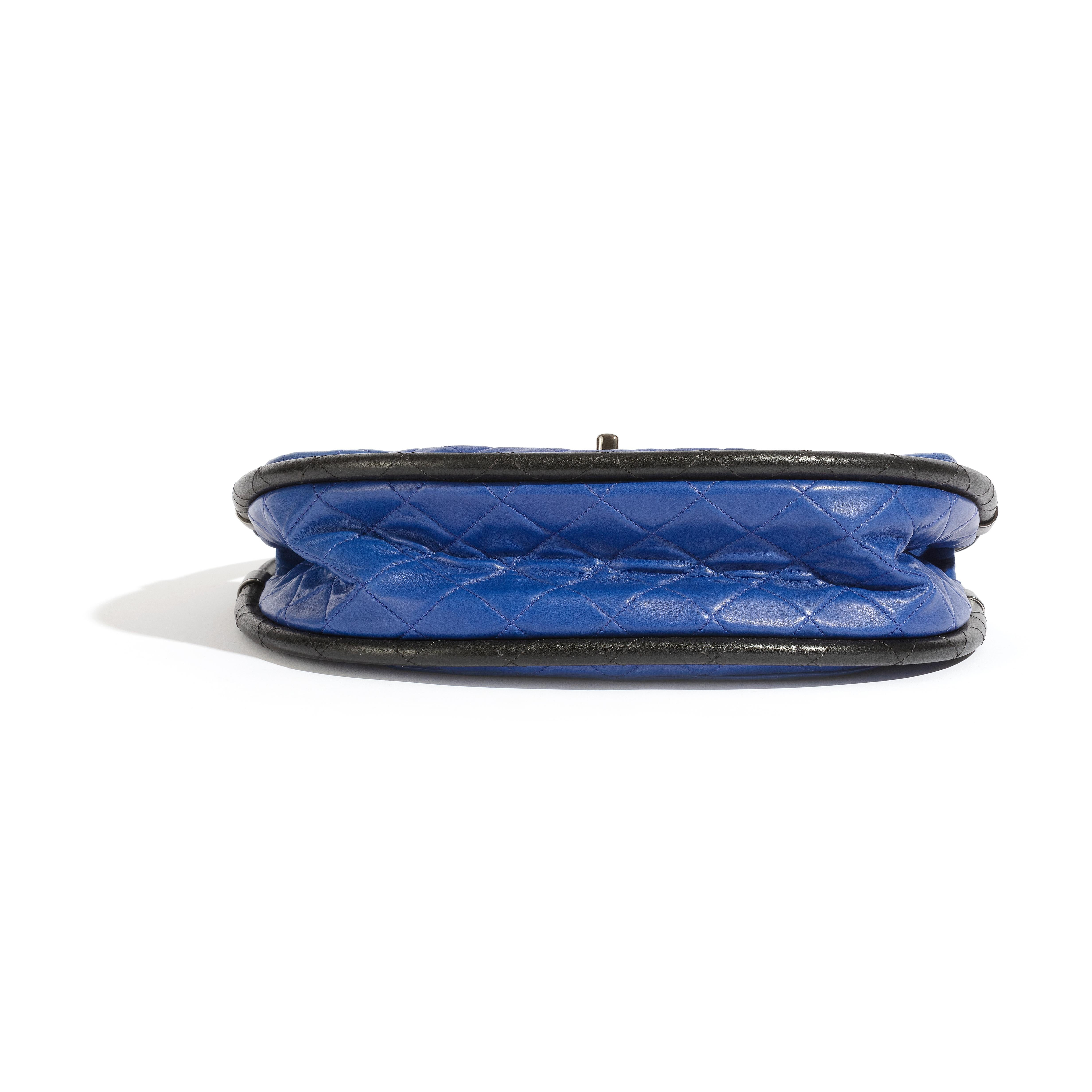 Women's Chanel SS13 Chanel Hula Hoop Bag For Sale