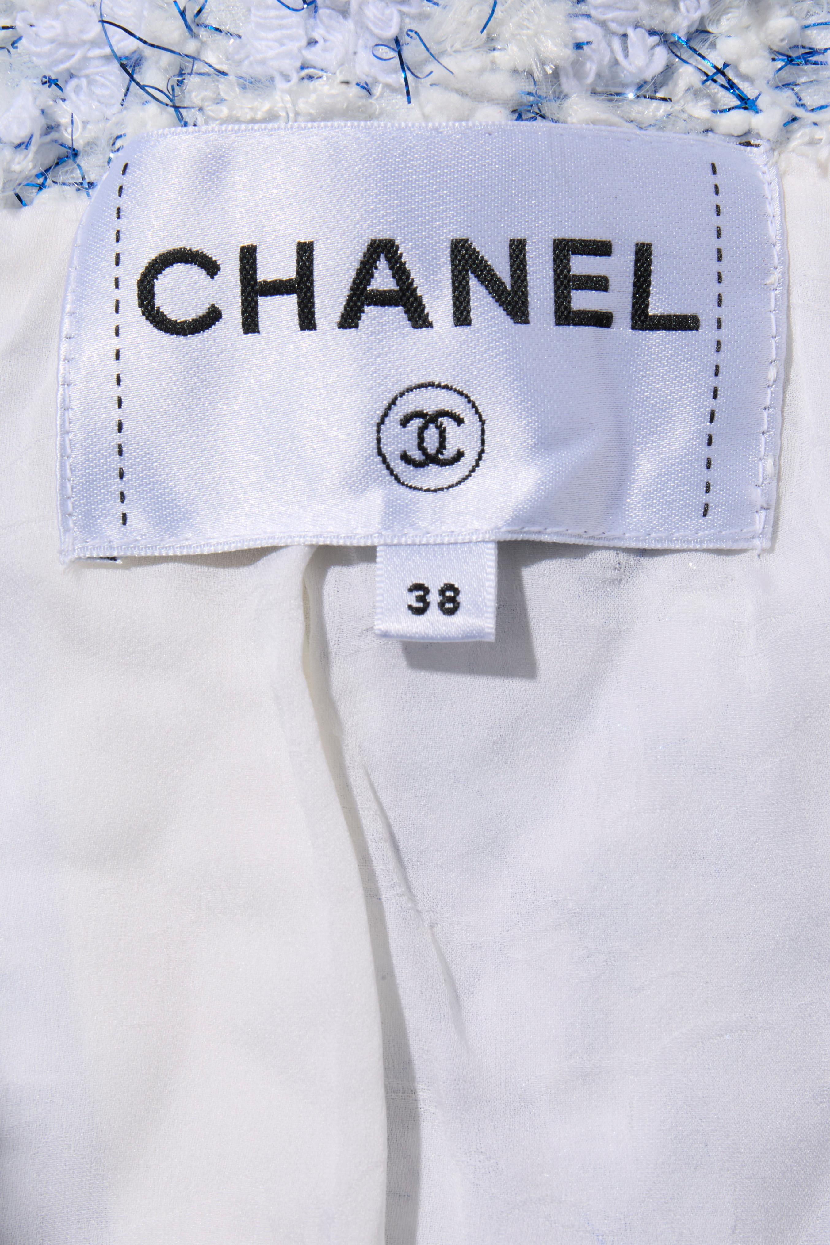 Chanel SS18 Chaqueta de tweed fantasía azul claro FR 38 Documentado en venta 6
