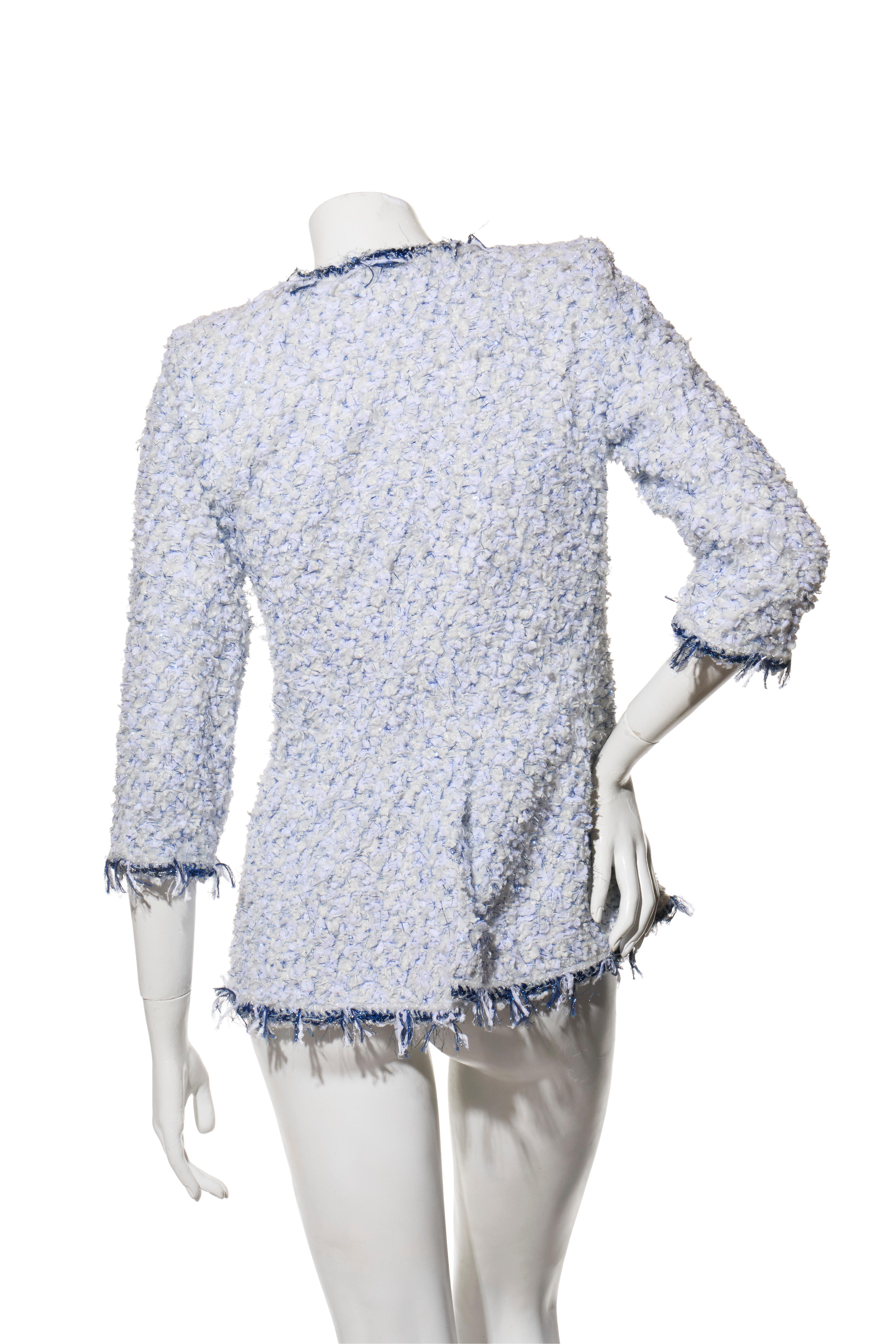 Chanel SS18 Chaqueta de tweed fantasía azul claro FR 38 Documentado en venta 2