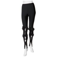 Leggings Chanel SS19 con fiocco e camelia in raso nero - Passerella  Taglia FR 36