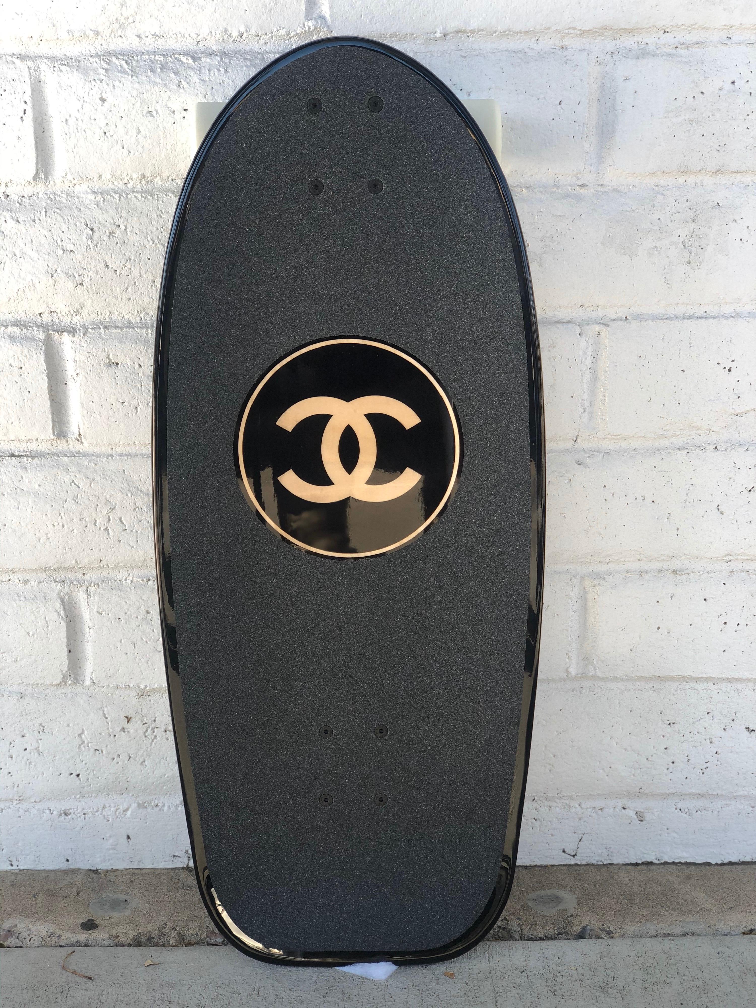 Elevate Your Ride or Decor game with Chanel’s Limited Edition Skateboard. A part of the French house’s SS19 collection, Chanel has released a luxe skateboard for those looking to add a touch of high fashion to their sport look or interior game.