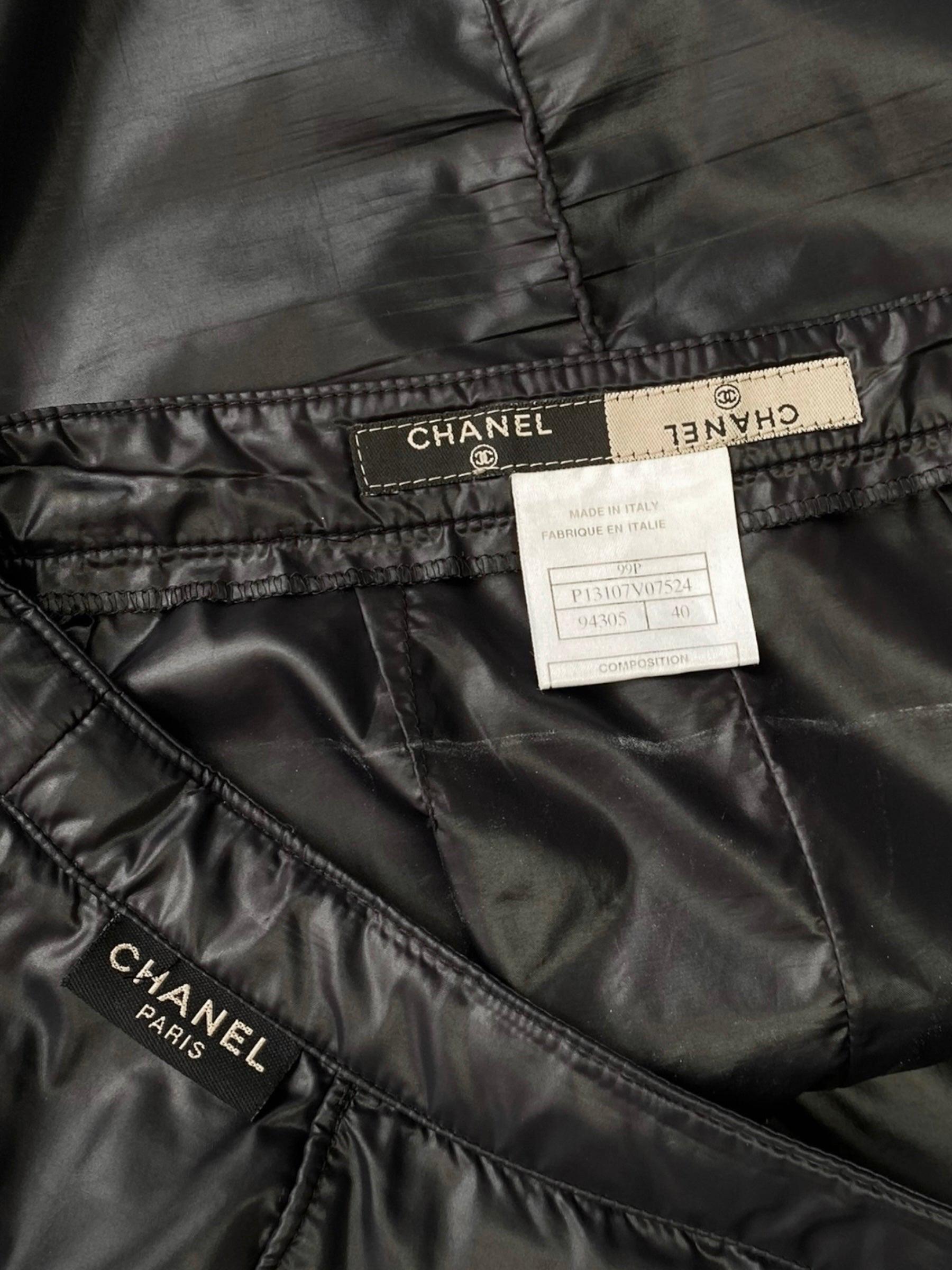 CHANEL SS1999 by Karl Lagerfeld for Chanel - GONNA MIDI IN NYLON NERO RIFLETTENTE in vendita 6