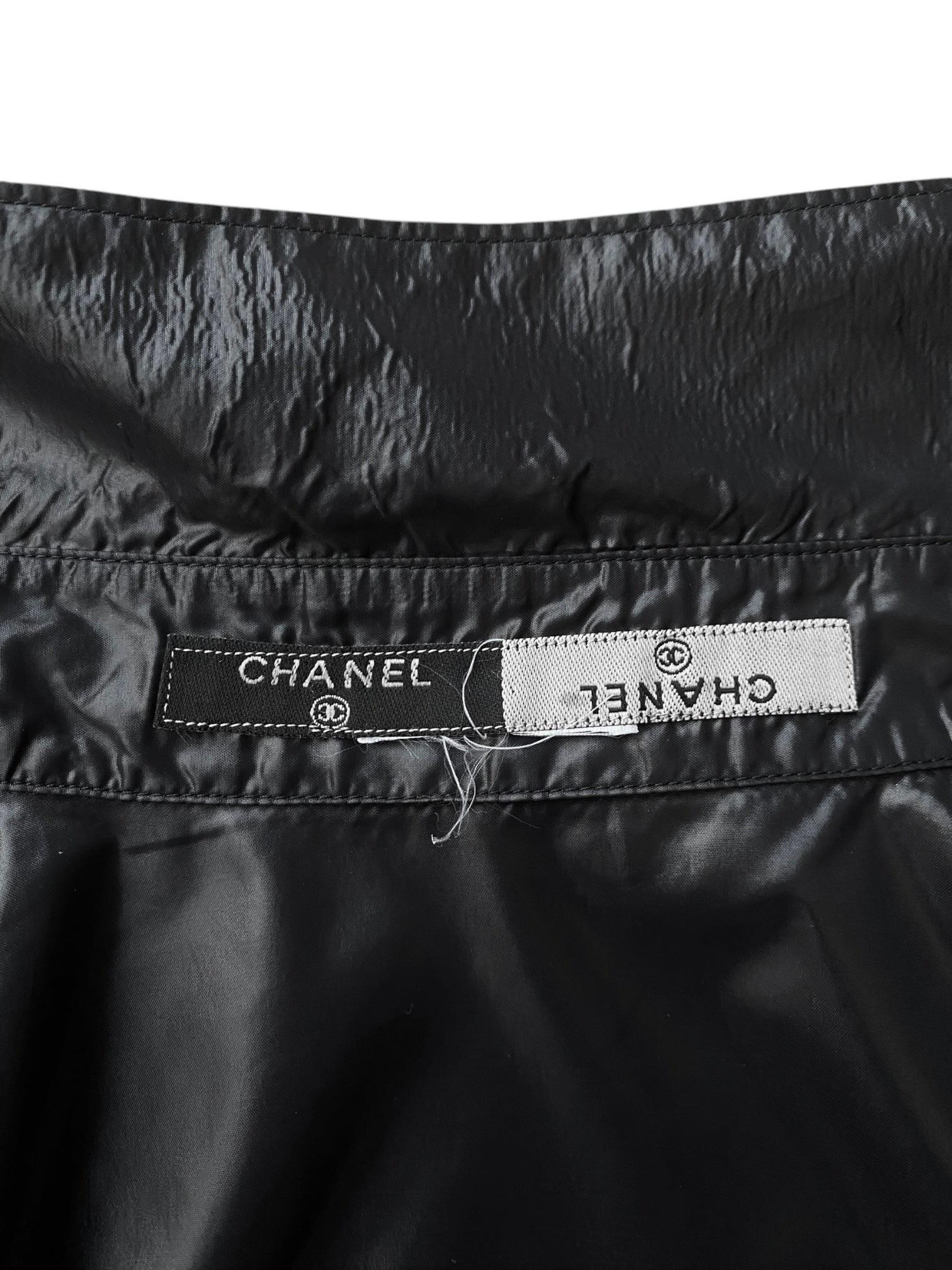CHANEL SS1999 by Karl Lagerfeld GILET NERO IN NYLON RIFLETTENTE in vendita 7
