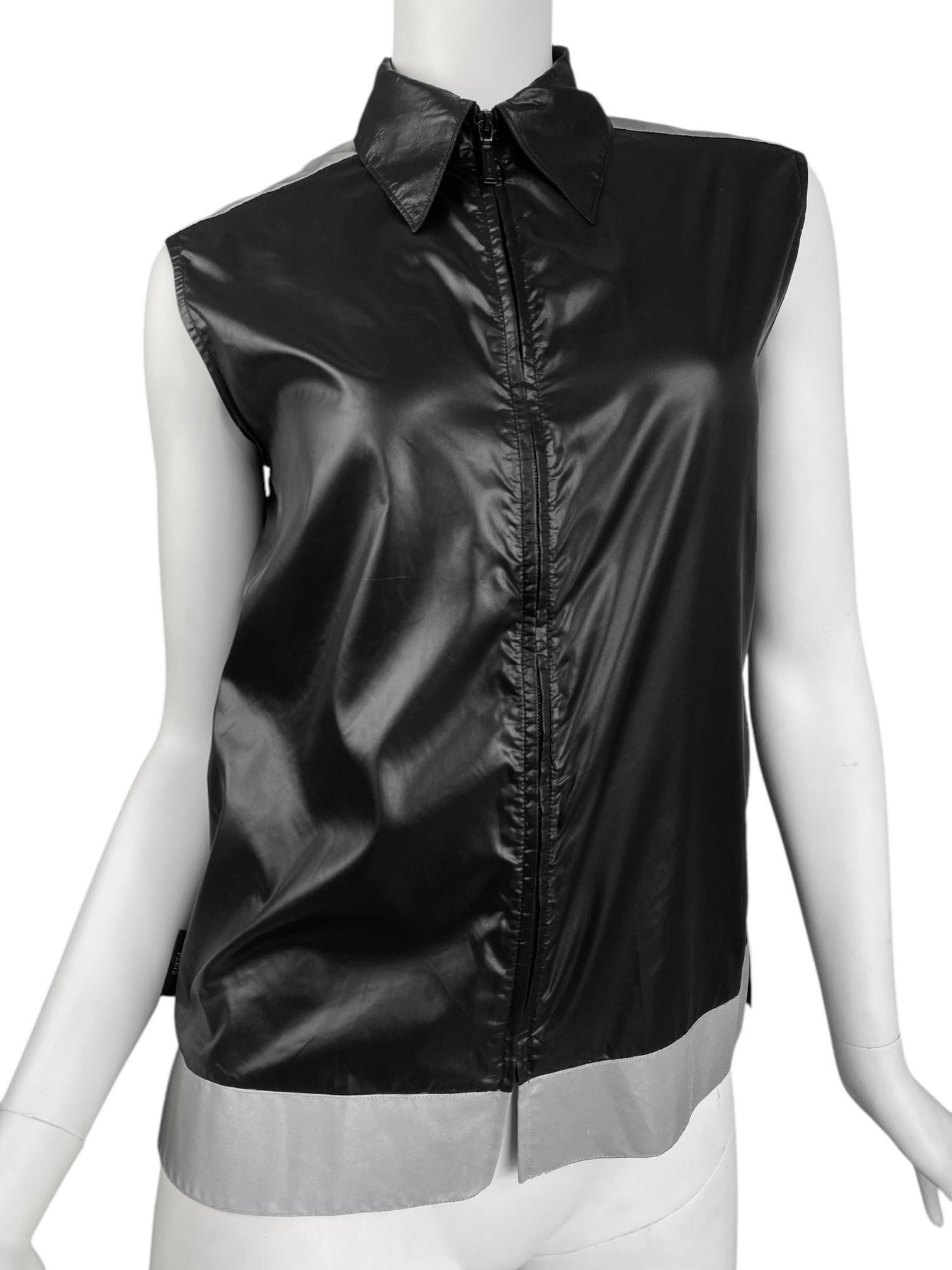 da uomo o donna CHANEL SS1999 by Karl Lagerfeld GILET NERO IN NYLON RIFLETTENTE in vendita