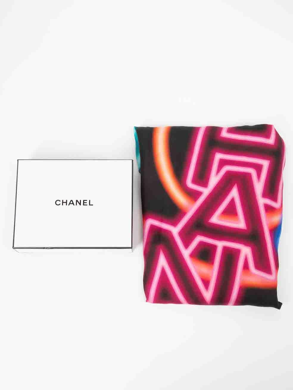Chanel SS21 Runway Graffiti CC Art Silk Colourful Dress Size XS For Sale 3