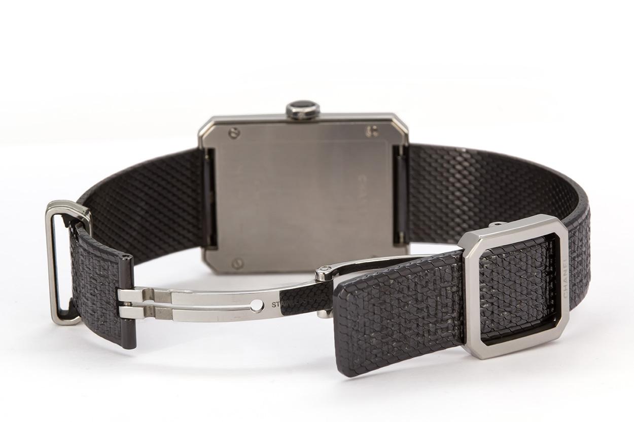 Modern Chanel Stainless Steel Boyfriend Tweed Watch Medium with Diamonds H5318