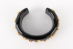 Chanel Starry Cuff Armband mit schwarzem Bakelit, 1995