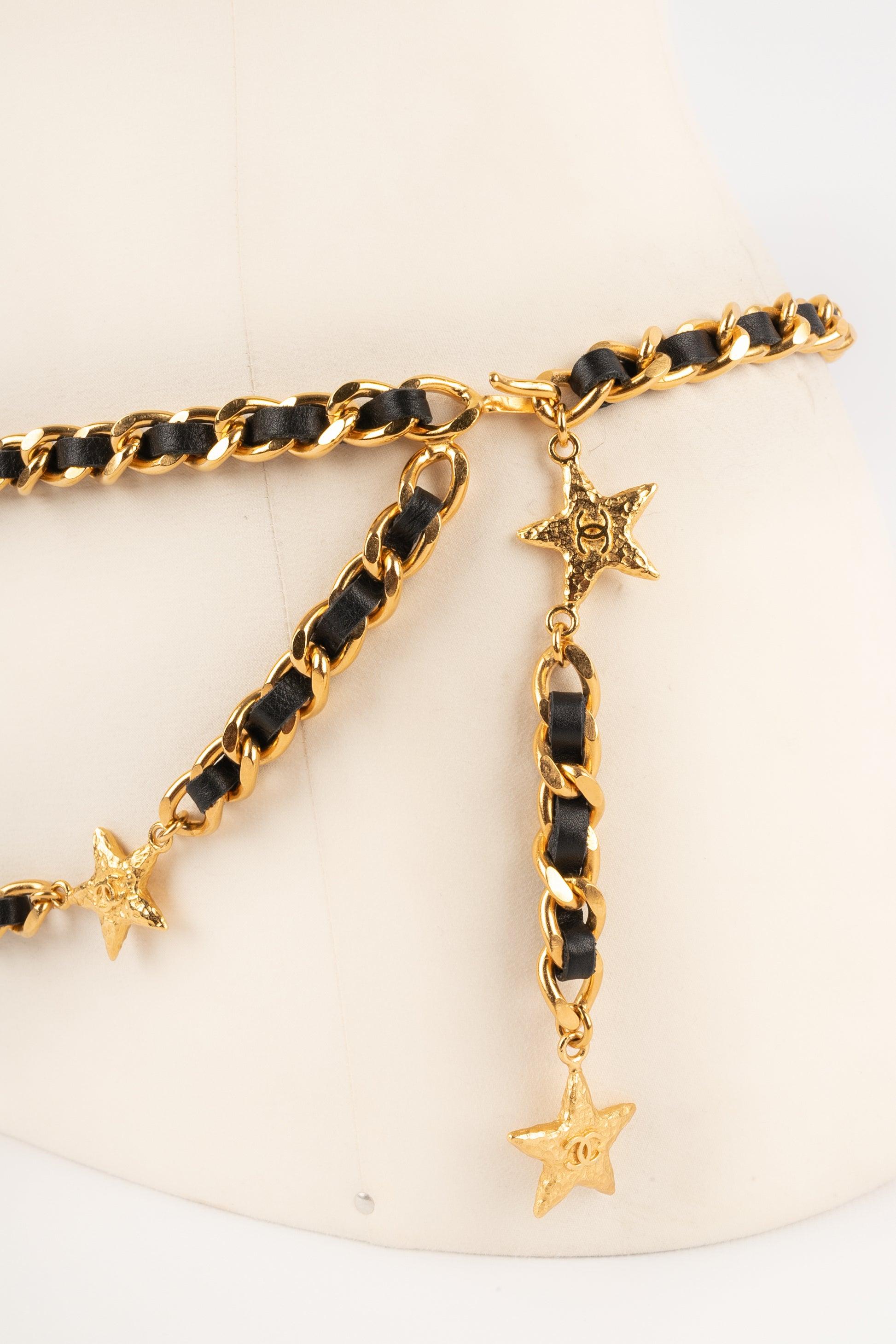 Chanel Starry Golden Metal and Black Leather Belt, 1995 In Excellent Condition In SAINT-OUEN-SUR-SEINE, FR