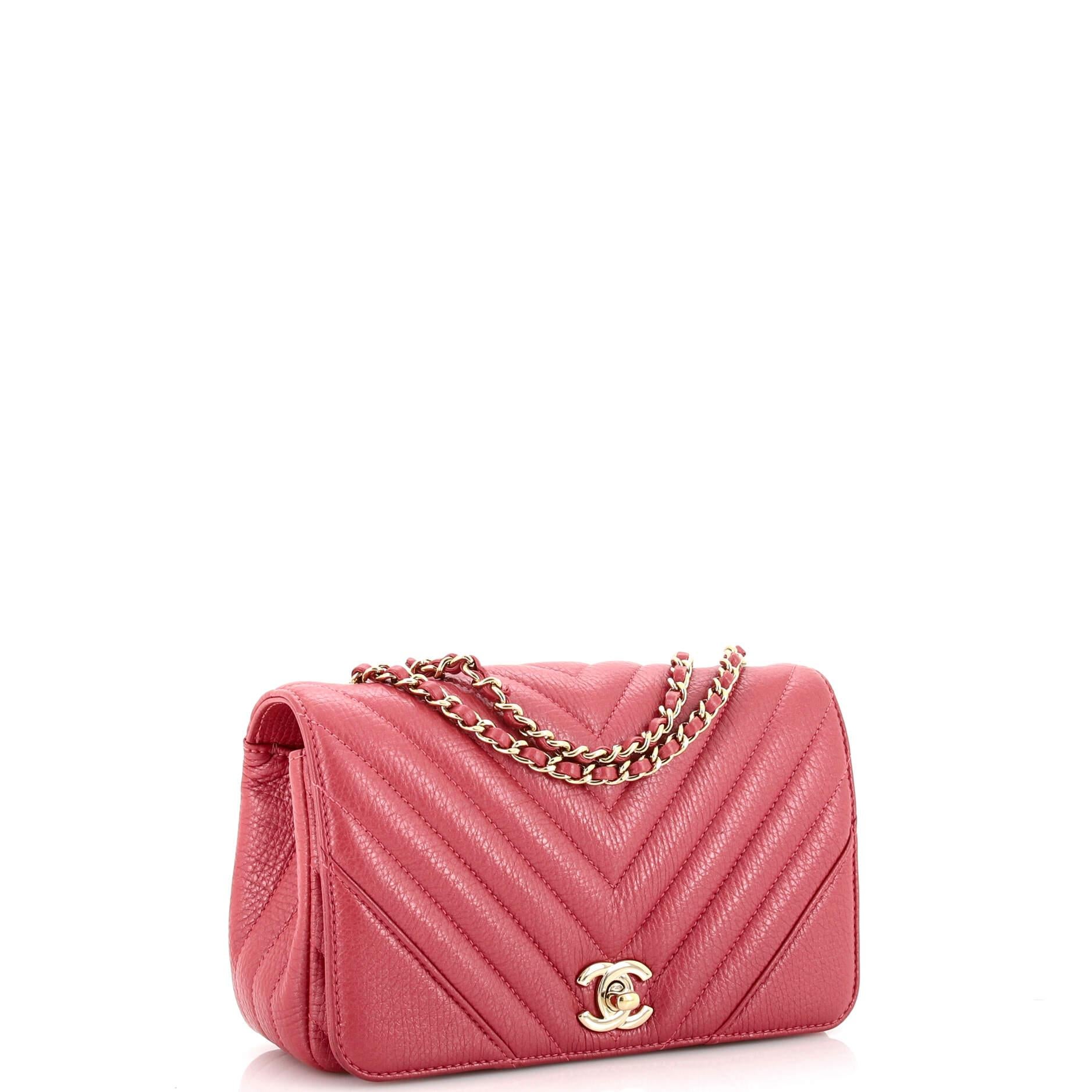 Chanel Statement Flap Bag Chevron Calfskin Mini In Good Condition In NY, NY